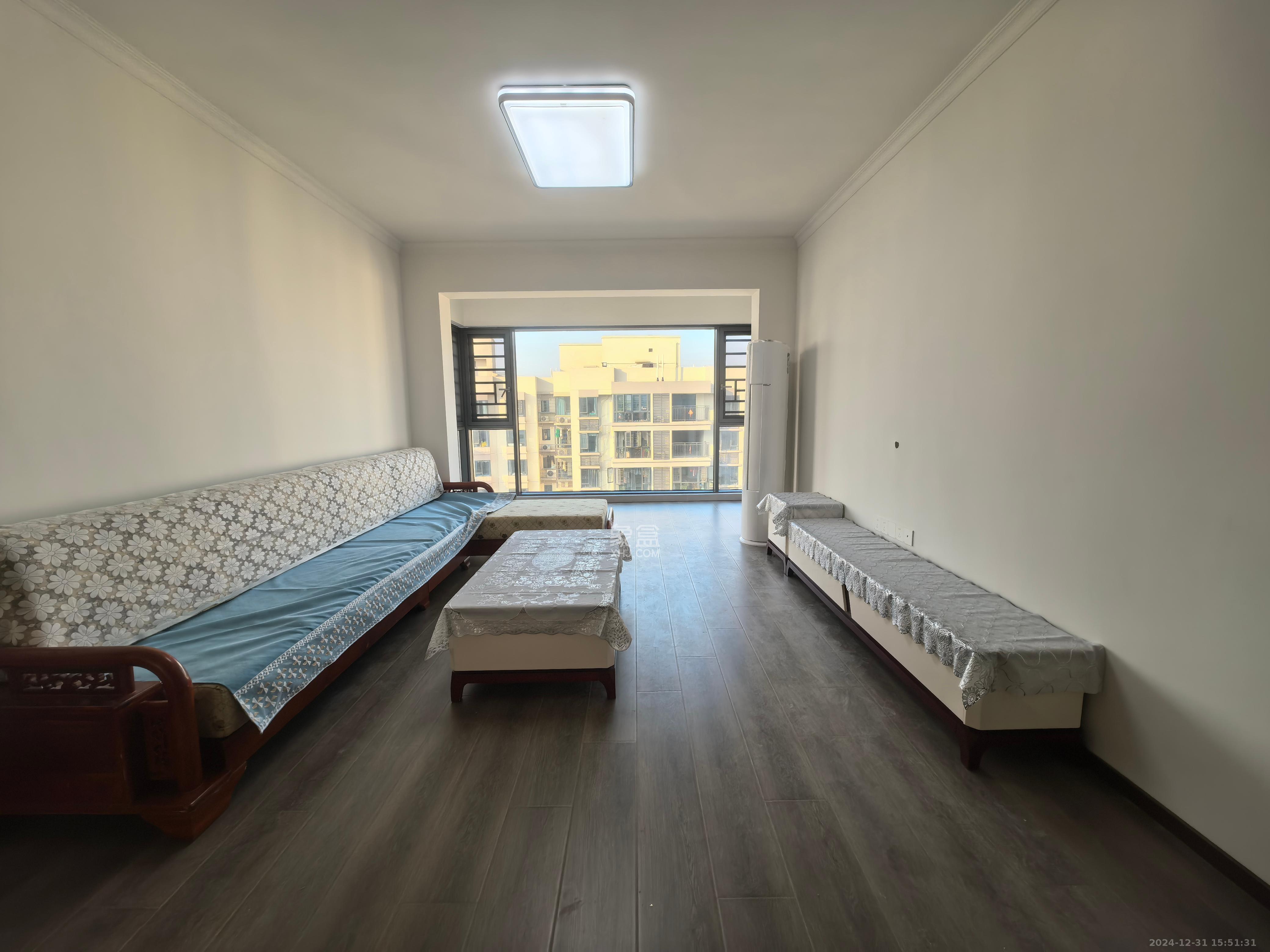 惟智园安置小区 4室2厅2卫 2800.0元/月 惟智园安置小区 4室2厅2卫 2800.0元/月室内图