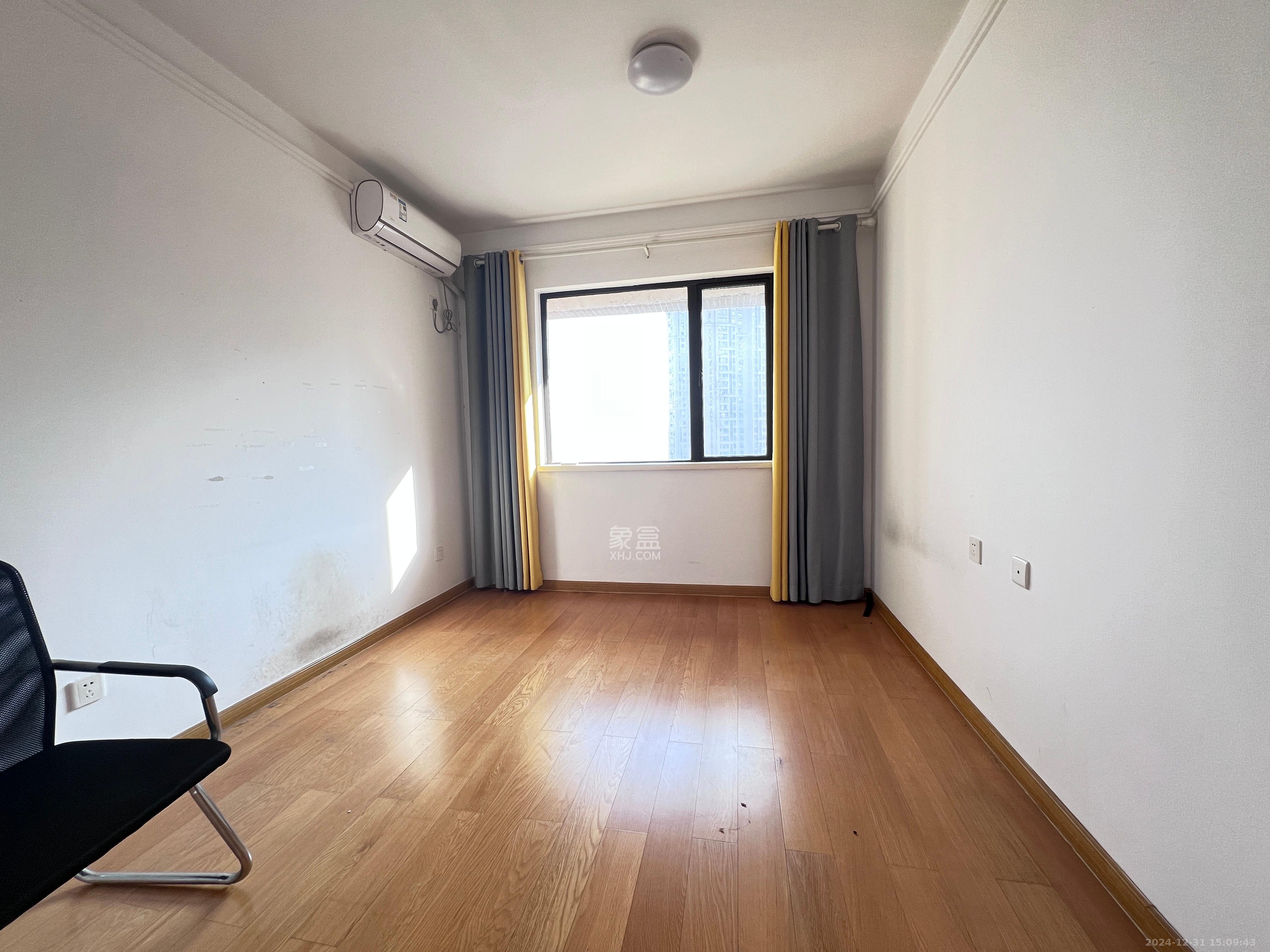 中海国际三期  3室2厅2卫    2400.0元/月室内图