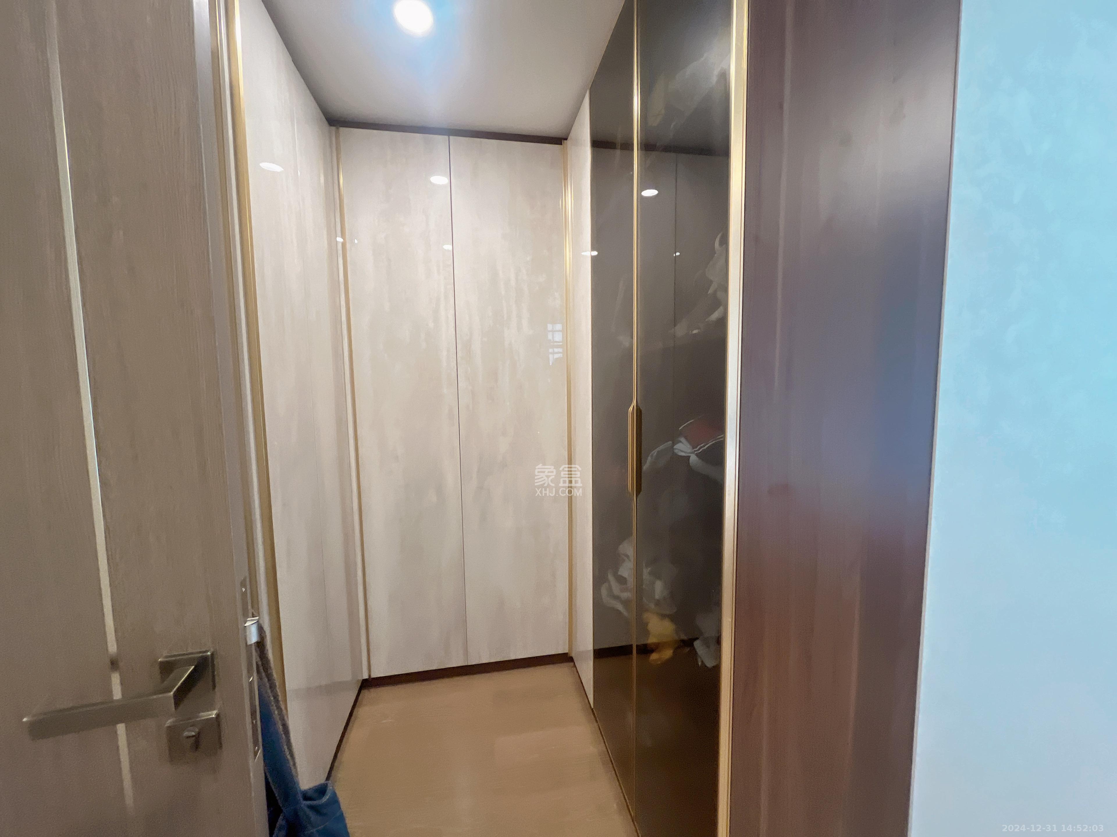 龙湖铂金中心（龙湖春江郦城）  4室2厅2卫   8000.00元/月室内图