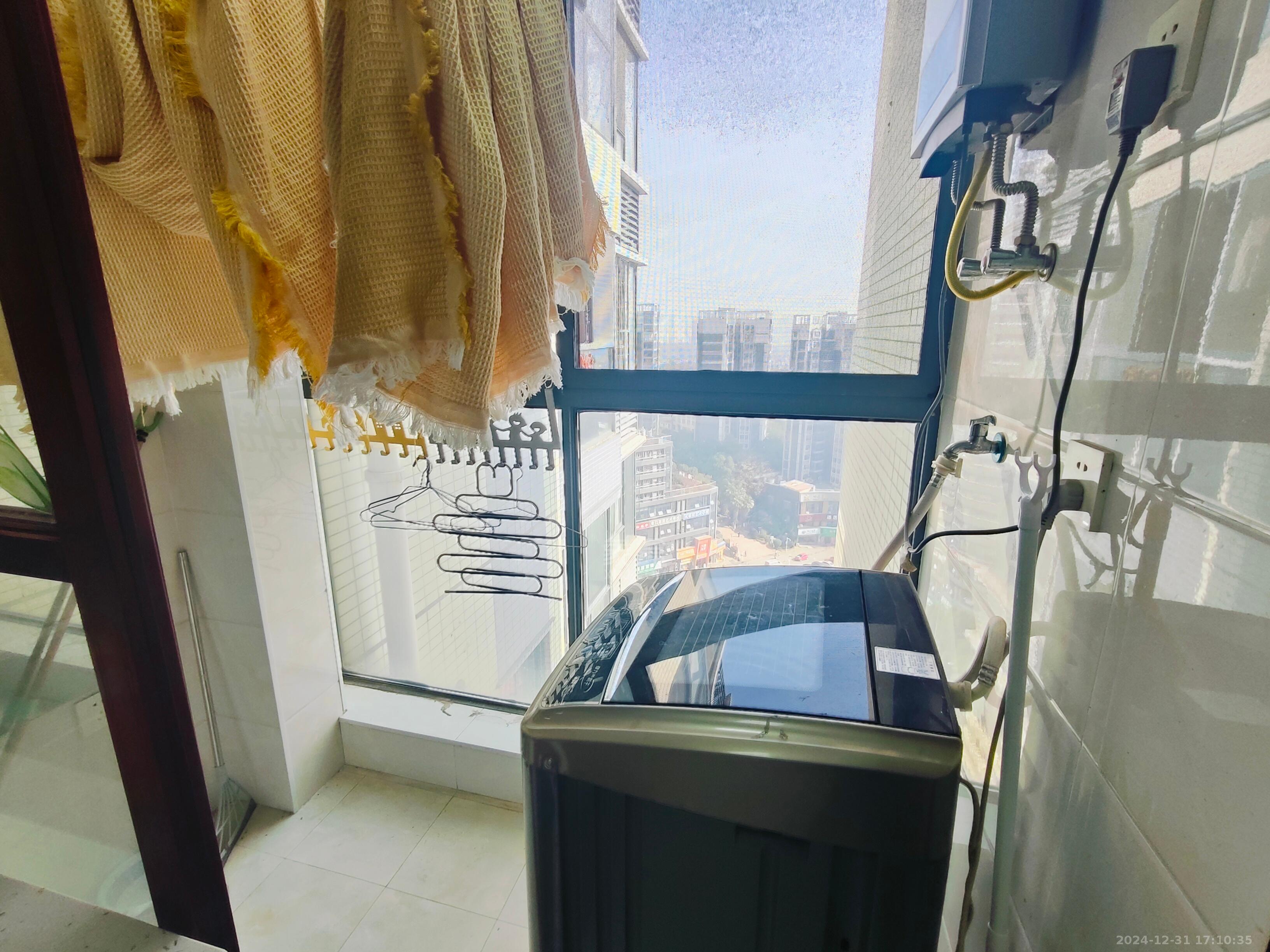 亿都新天地  2室1厅1卫    1200.0元/月 亿都新天地  2室1厅1卫    1200.0元/月室内图