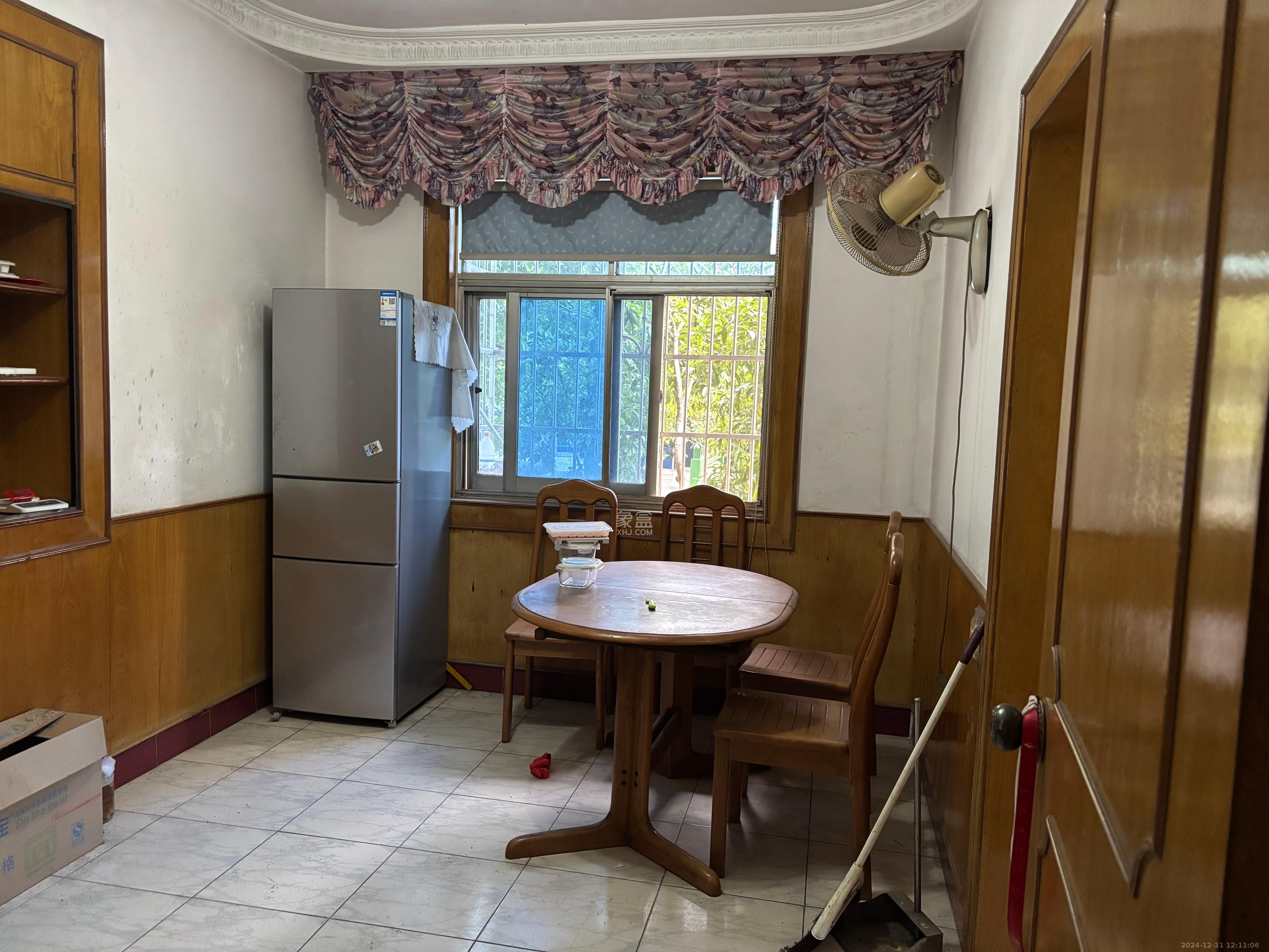 长沙县公安局单位房 1室2厅1卫 1500.0元/月 长沙县公安局单位房 1室2厅1卫 1500.0元/月室内图