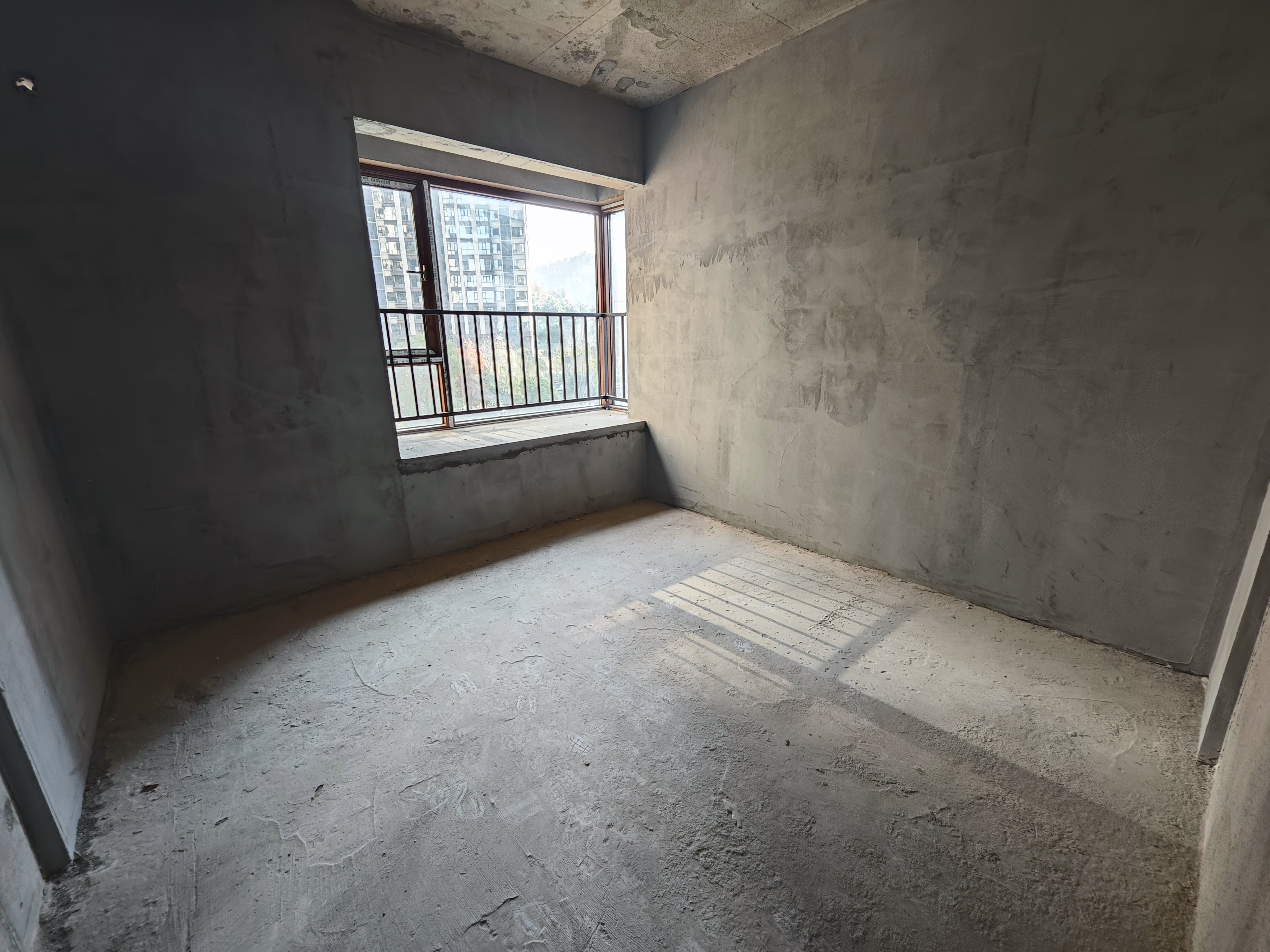 吉大汉学仕府 4室2厅2卫 69.8万 吉大汉学仕府 4室2厅2卫 69.8万客厅