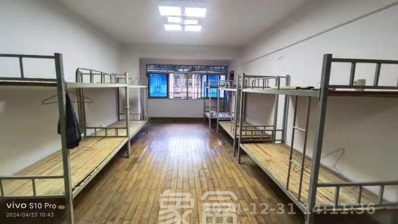 燕山街社区  3室2厅2卫   2400.00元/月