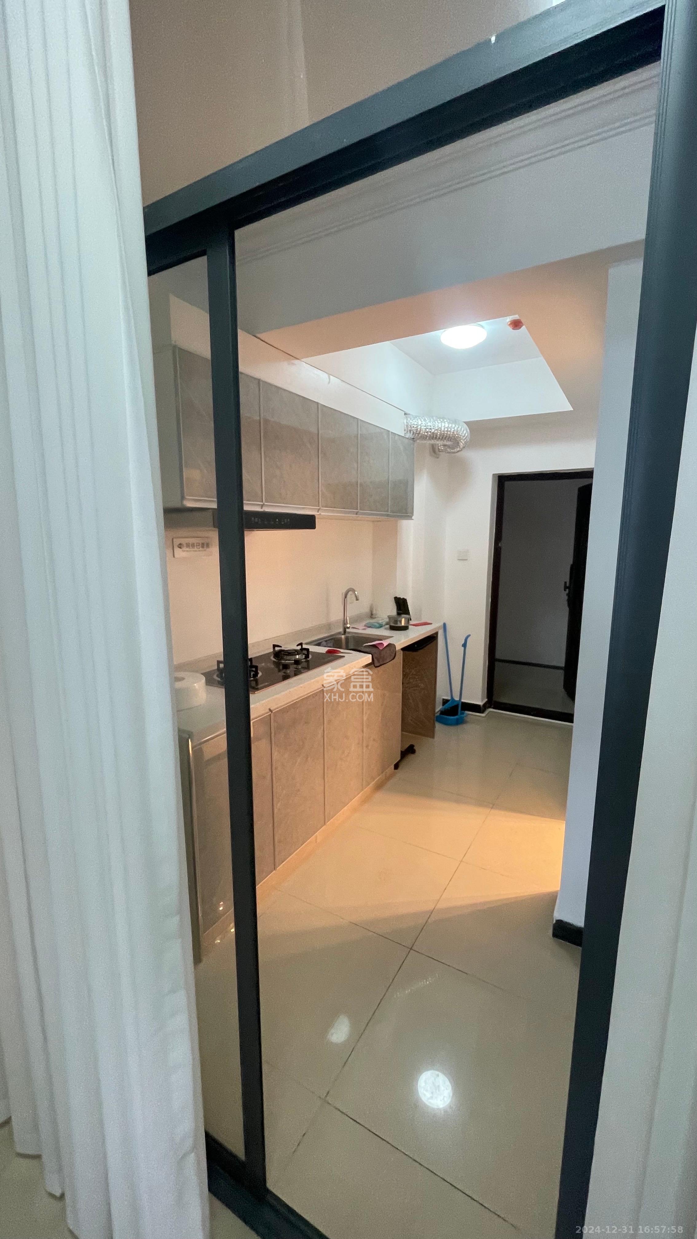 星大峰汇商务楼 1室1厅1卫 1500.0元/月 星大峰汇商务楼 1室1厅1卫 1500.0元/月室内图