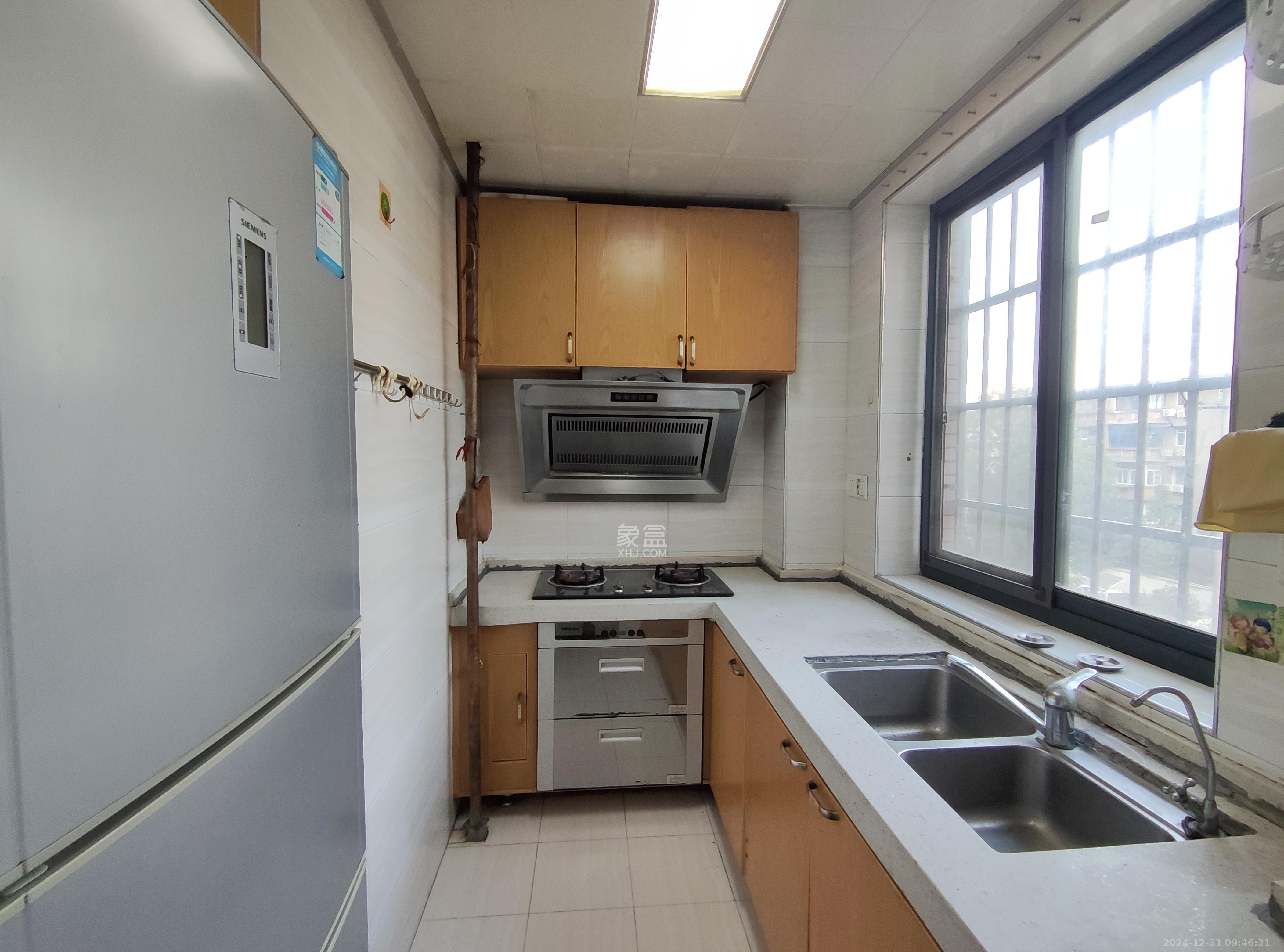 曙光领峰(曙光家园) 3室1厅1卫 2450.0元/月 曙光领峰(曙光家园) 3室1厅1卫 2450.0元/月室内图