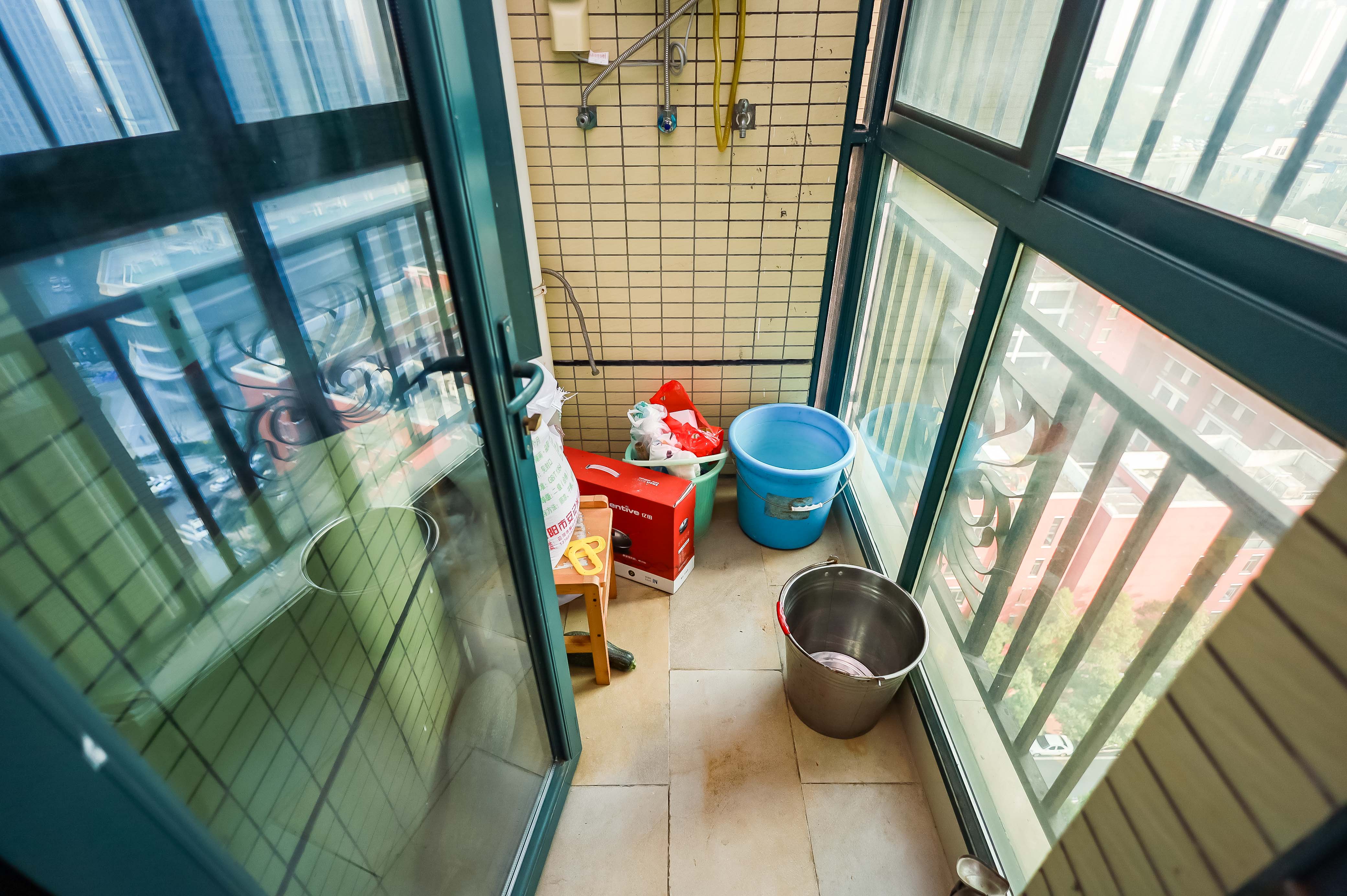 恒大华府  3室2厅1卫   144.00万阳台