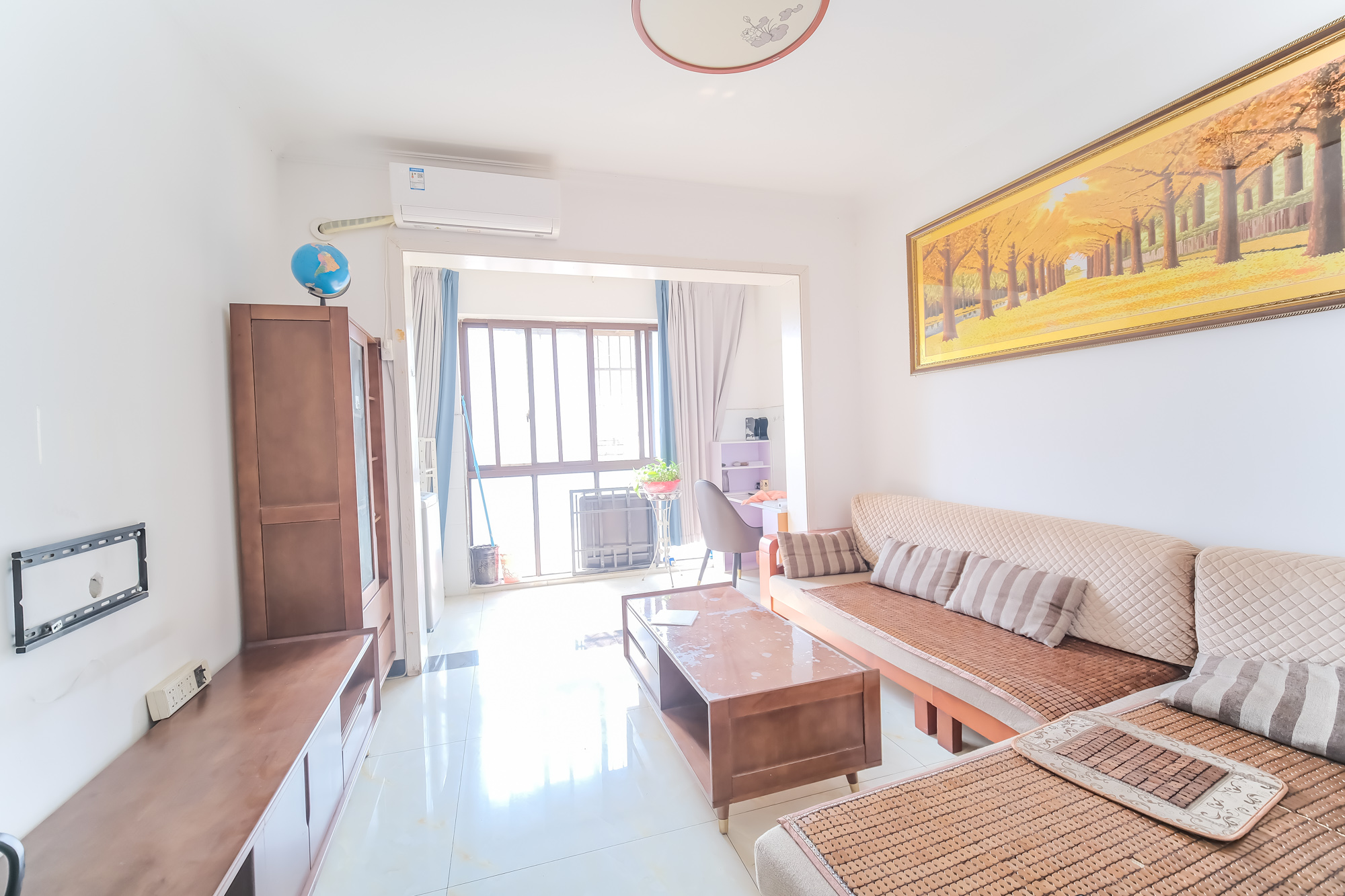 四季星城 2室2厅1卫 71.0万 四季星城 2室2厅1卫 71.0万客厅