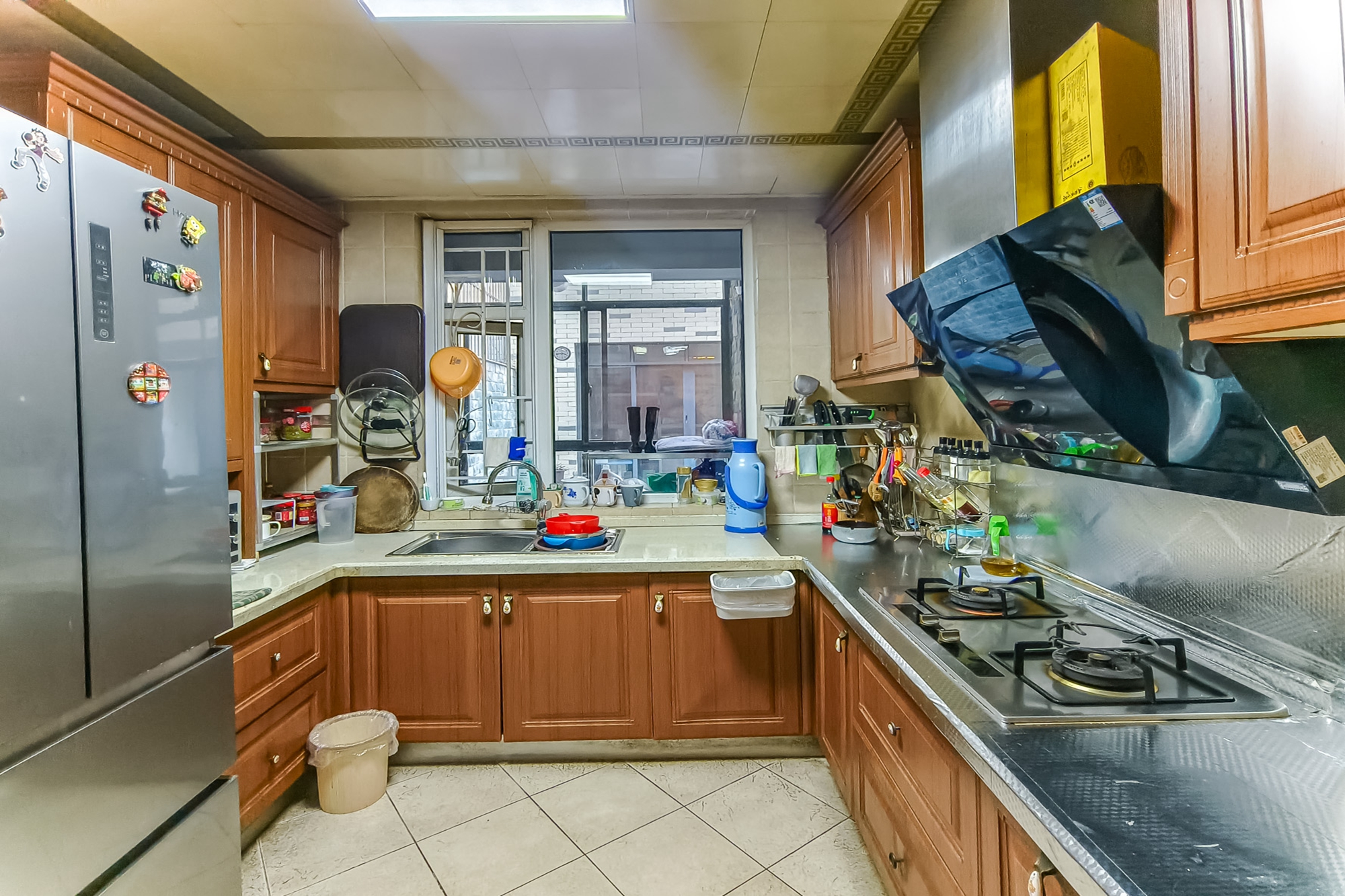 山水湾  5室2厅3卫    268.0万 山水湾  5室2厅3卫    268.0万厨房