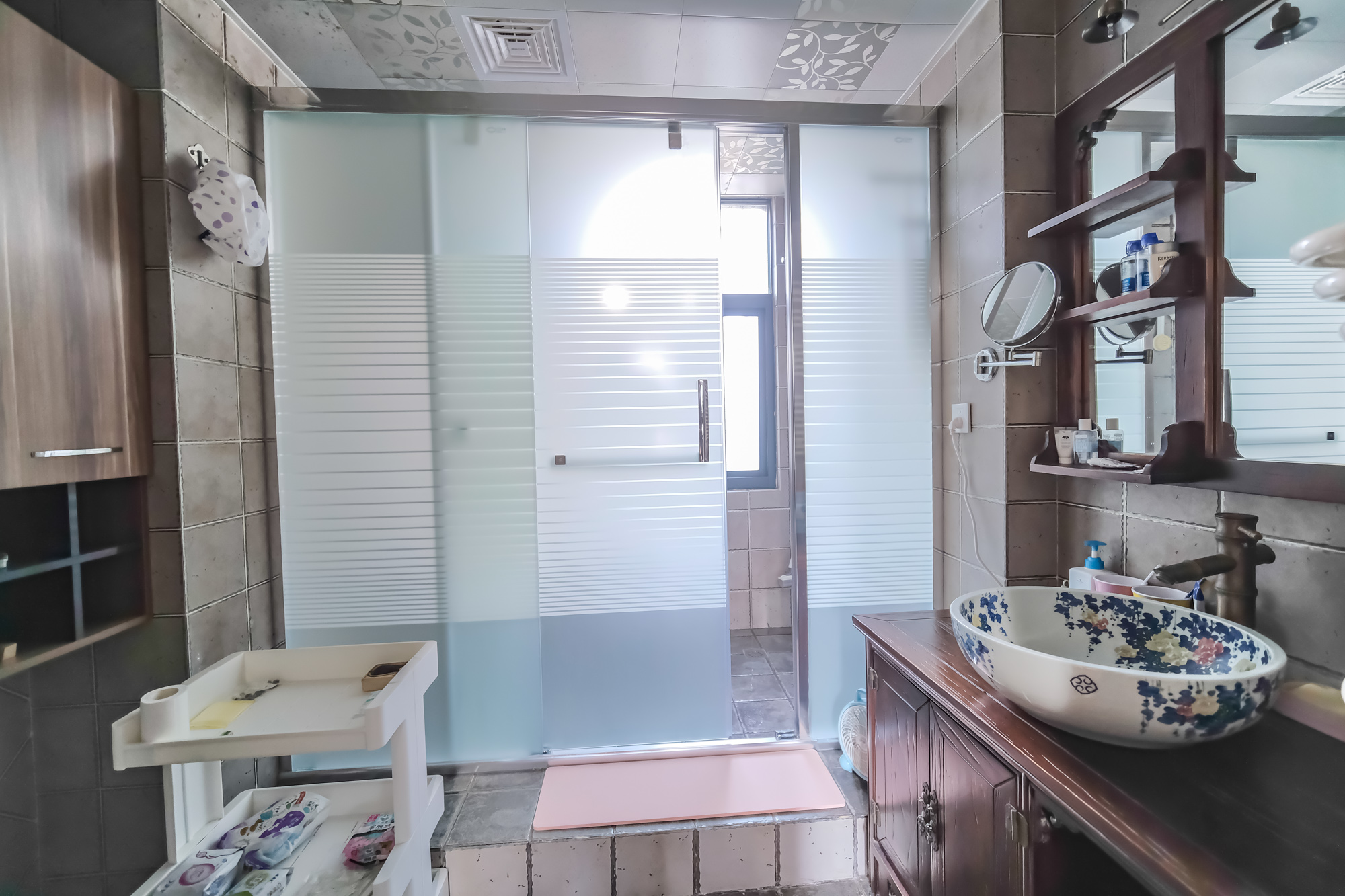 山水湾  5室2厅3卫    268.0万 山水湾  5室2厅3卫    268.0万卫生间