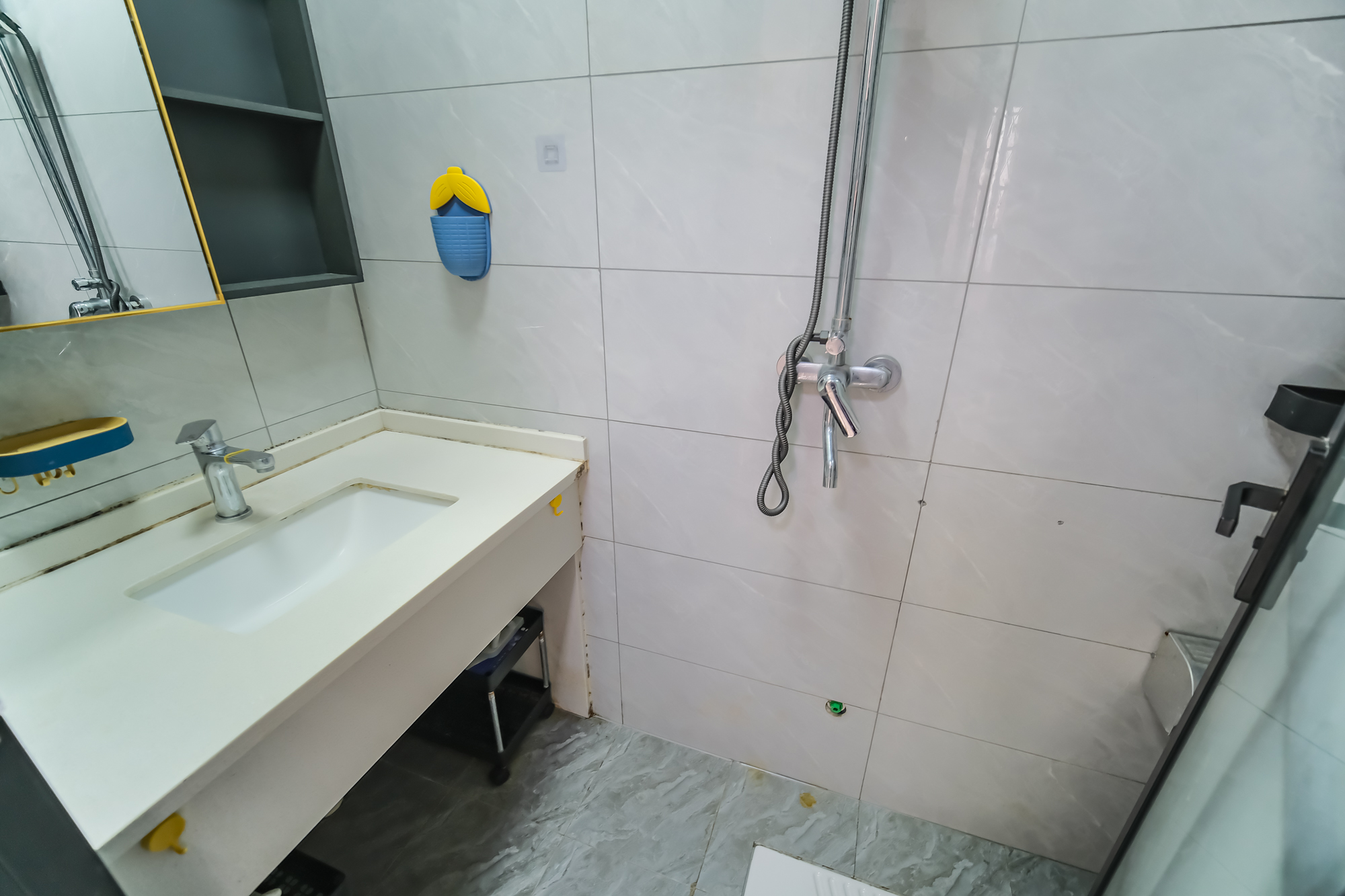 保利香槟国际 1室1厅1卫 16.8万 保利香槟国际 1室1厅1卫 16.8万卫生间