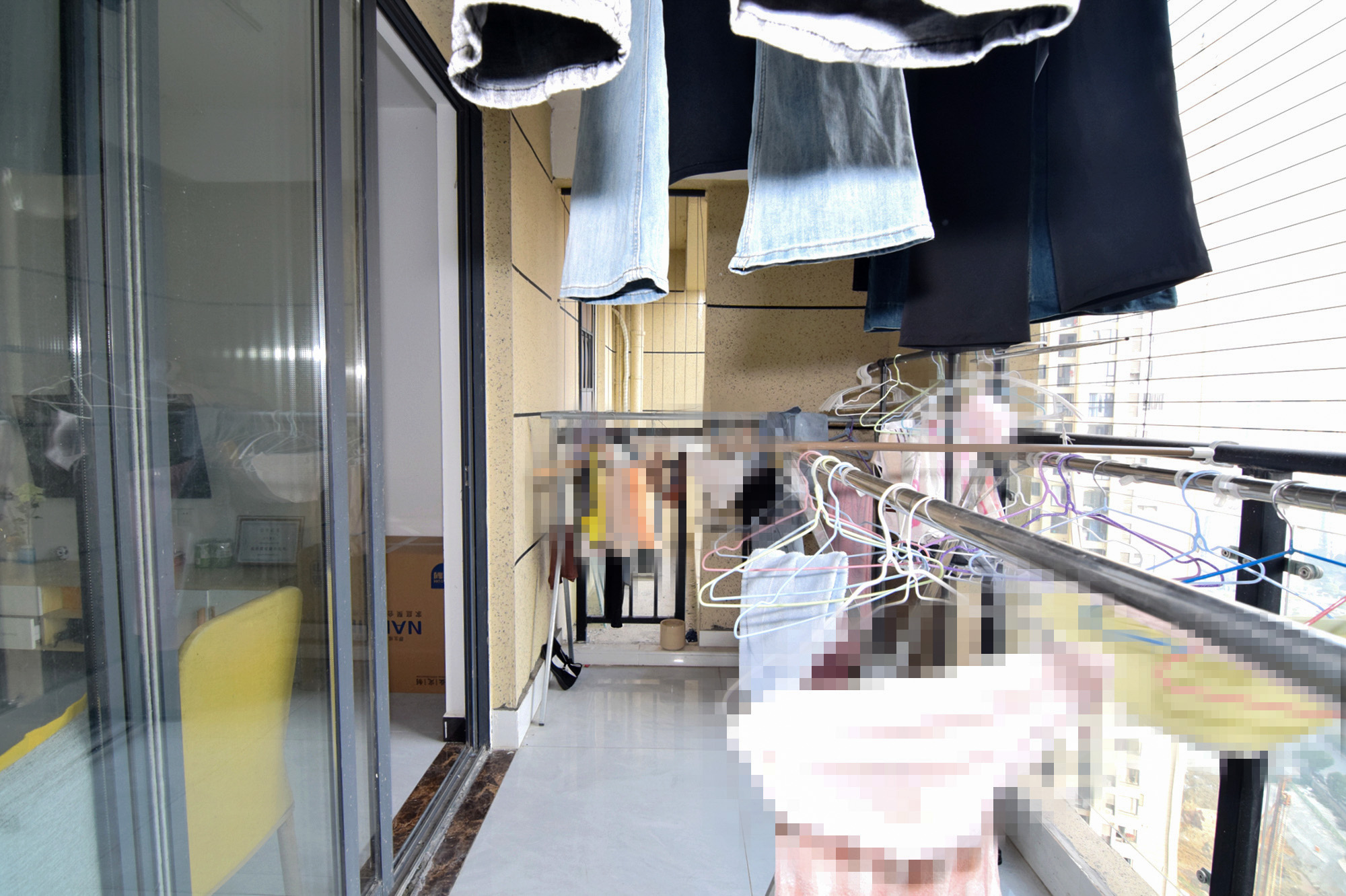 明发阅江悦府  5室2厅2卫   100.00万阳台