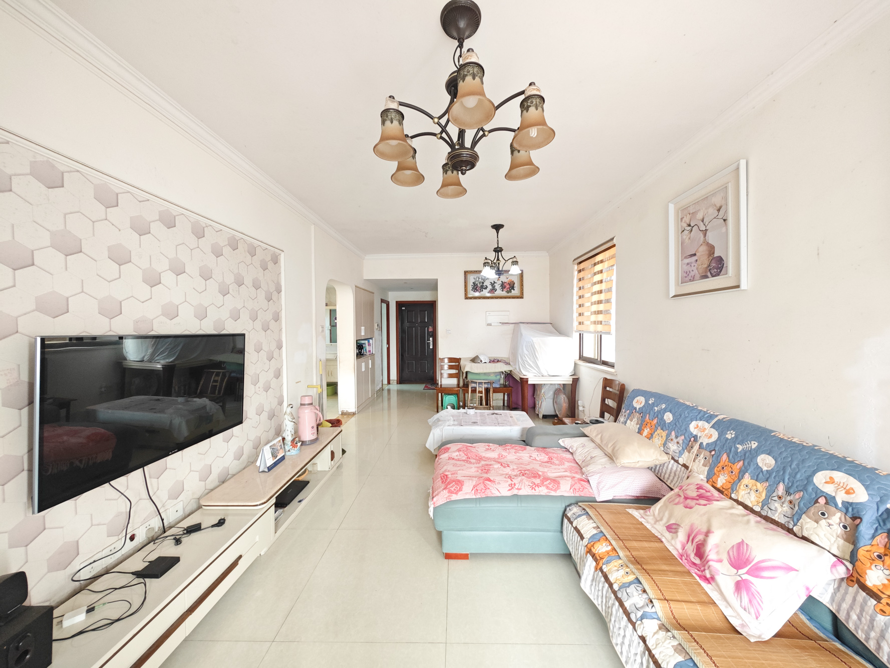 欧莱雅郡 3室2厅1卫 62.8万 欧莱雅郡 3室2厅1卫 62.8万客厅