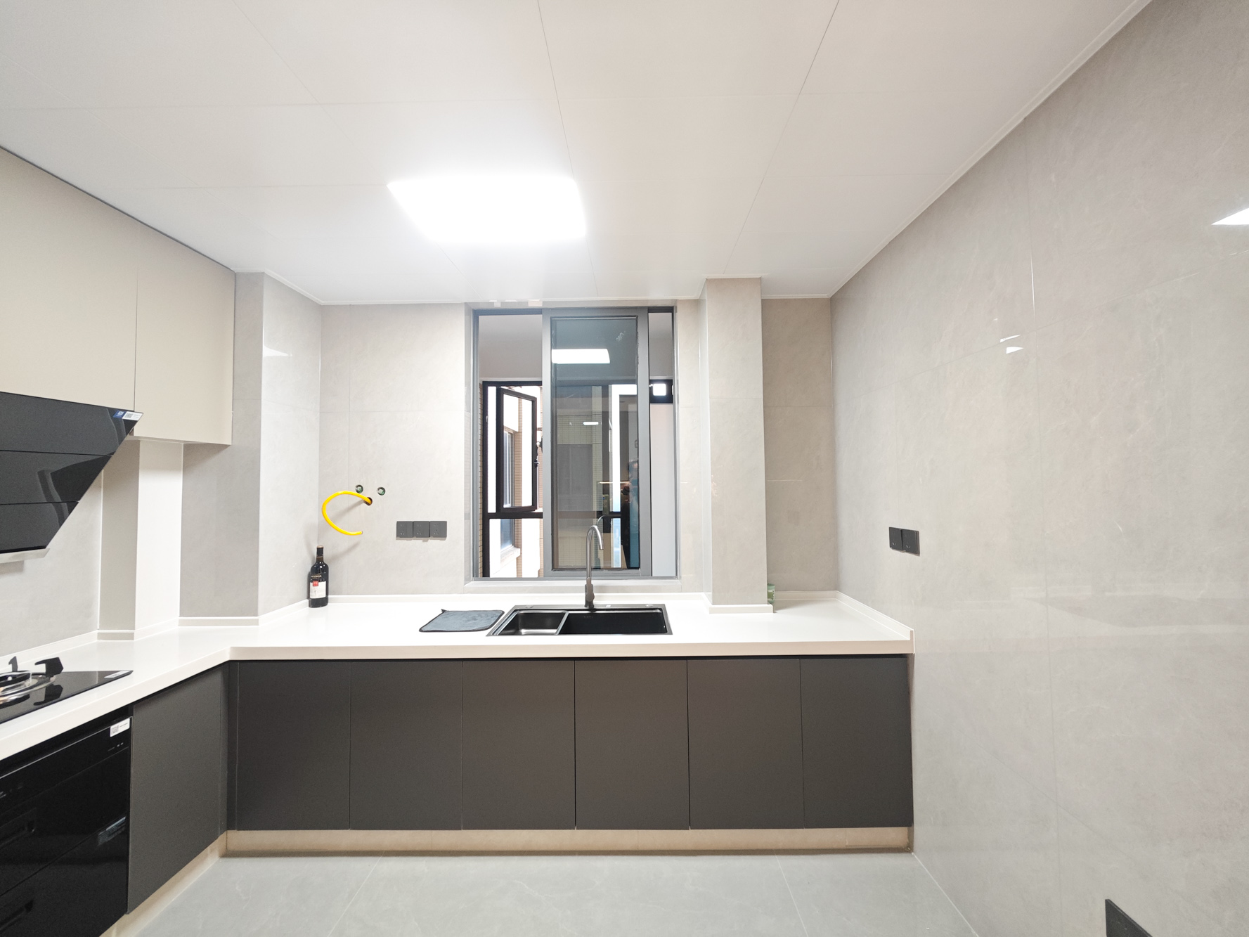 碧桂园南城首府(东宸林海) 3室2厅1卫 96.8万 碧桂园南城首府(东宸林海) 3室2厅1卫 96.8万厨房