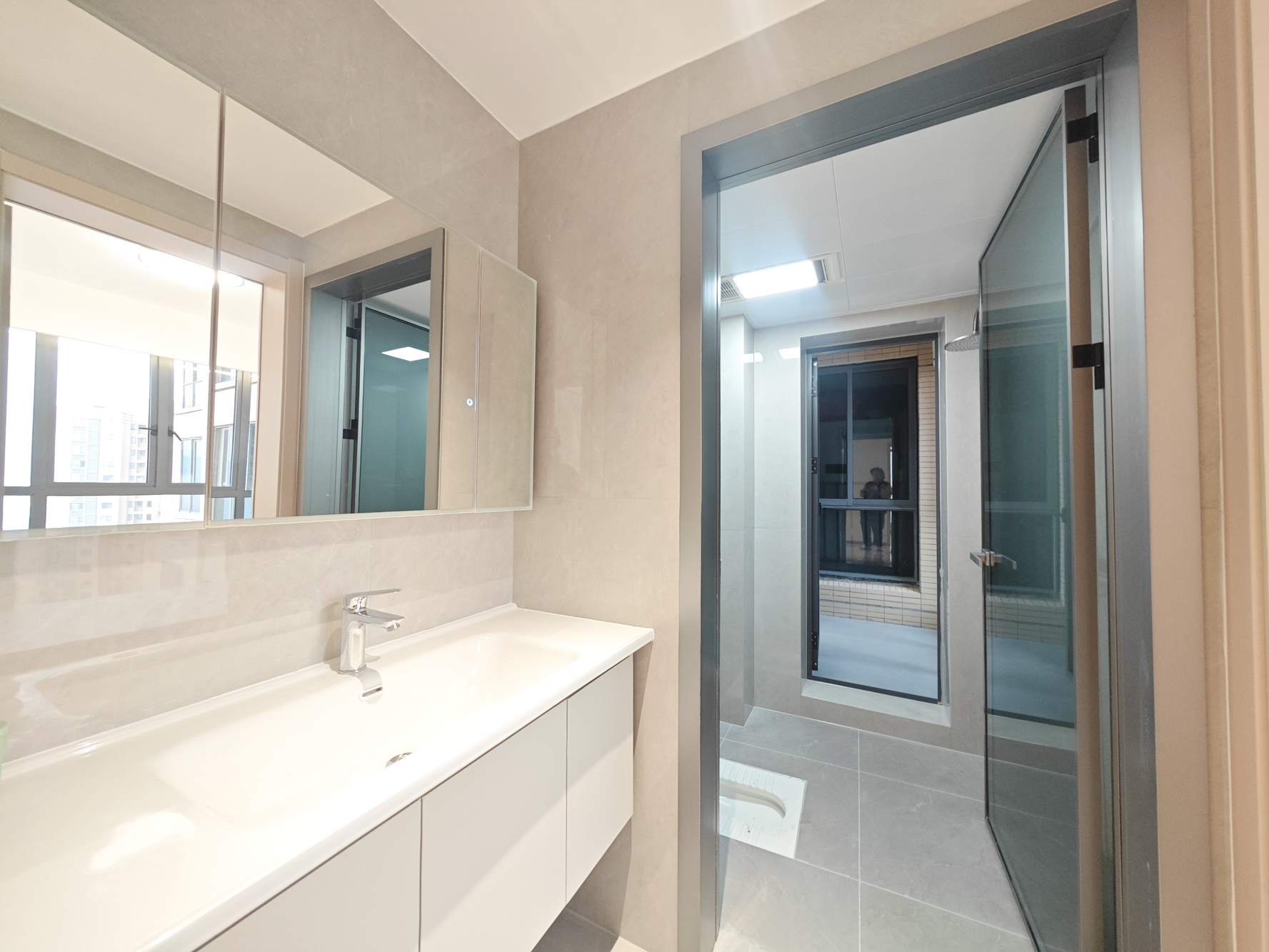 碧桂园南城首府(东宸林海) 3室2厅1卫 96.8万 碧桂园南城首府(东宸林海) 3室2厅1卫 96.8万卫生间