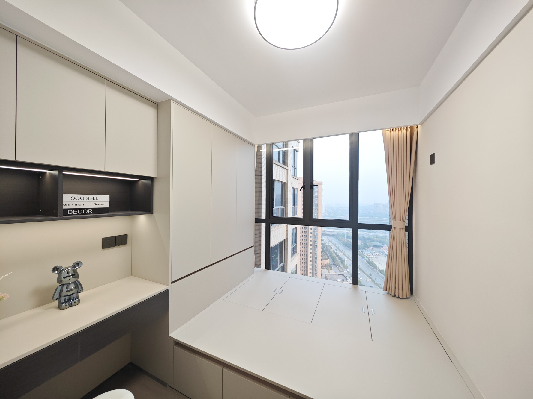 碧桂园南城首府(东宸林海) 3室2厅1卫 96.8万 碧桂园南城首府(东宸林海) 3室2厅1卫 96.8万卧室