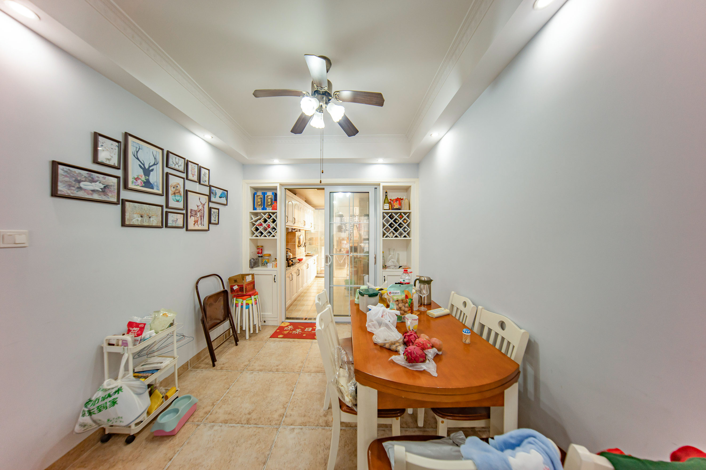 金鼎公园尚 3室2厅2卫 95.0万 金鼎公园尚 3室2厅2卫 95.0万客厅