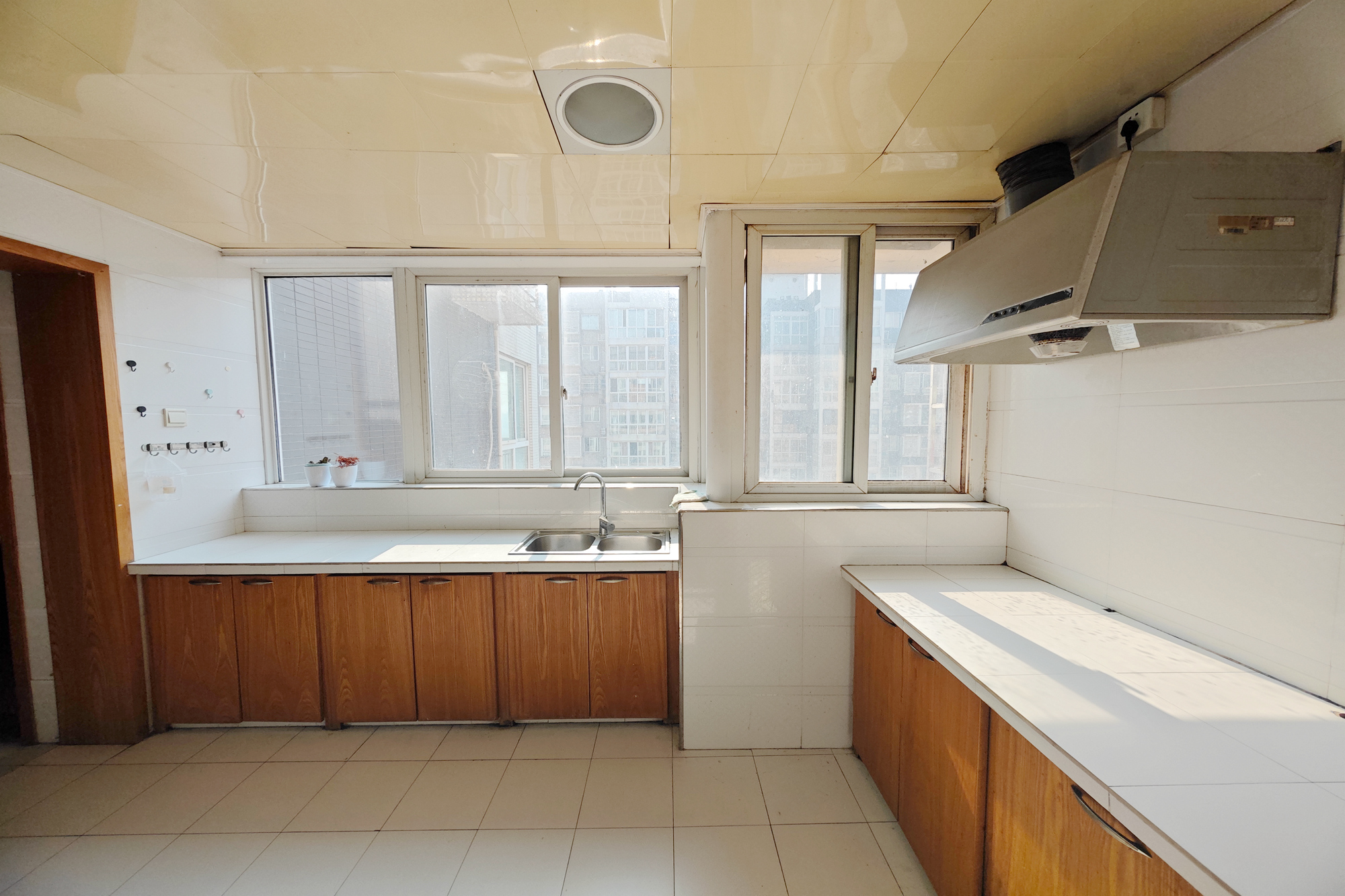 菁华源 3室2厅2卫 96.0万 菁华源 3室2厅2卫 96.0万厨房