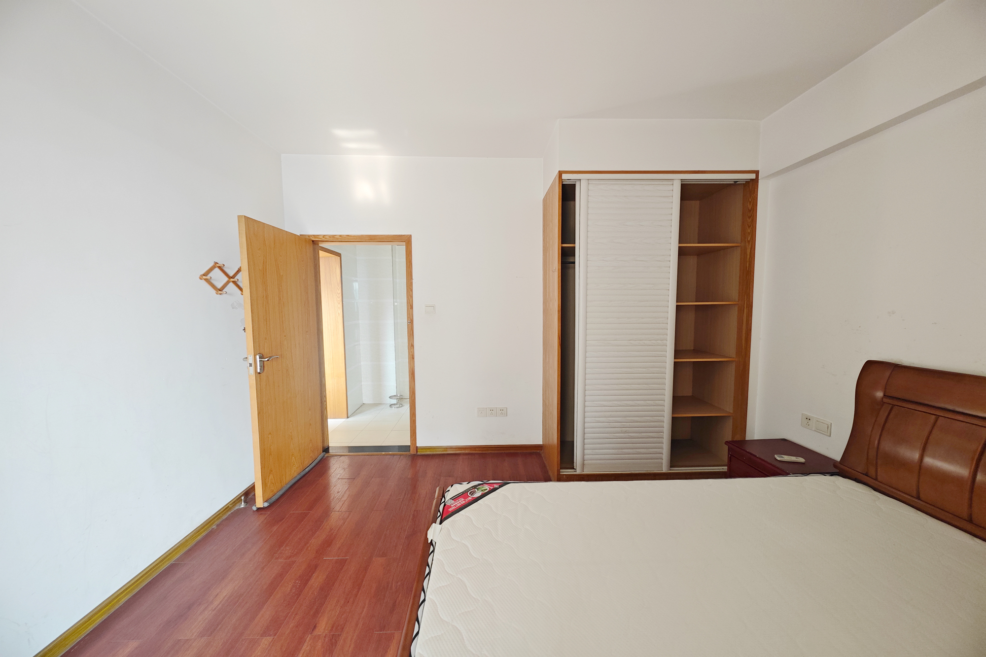 菁华源 3室2厅2卫 96.0万 菁华源 3室2厅2卫 96.0万卧室