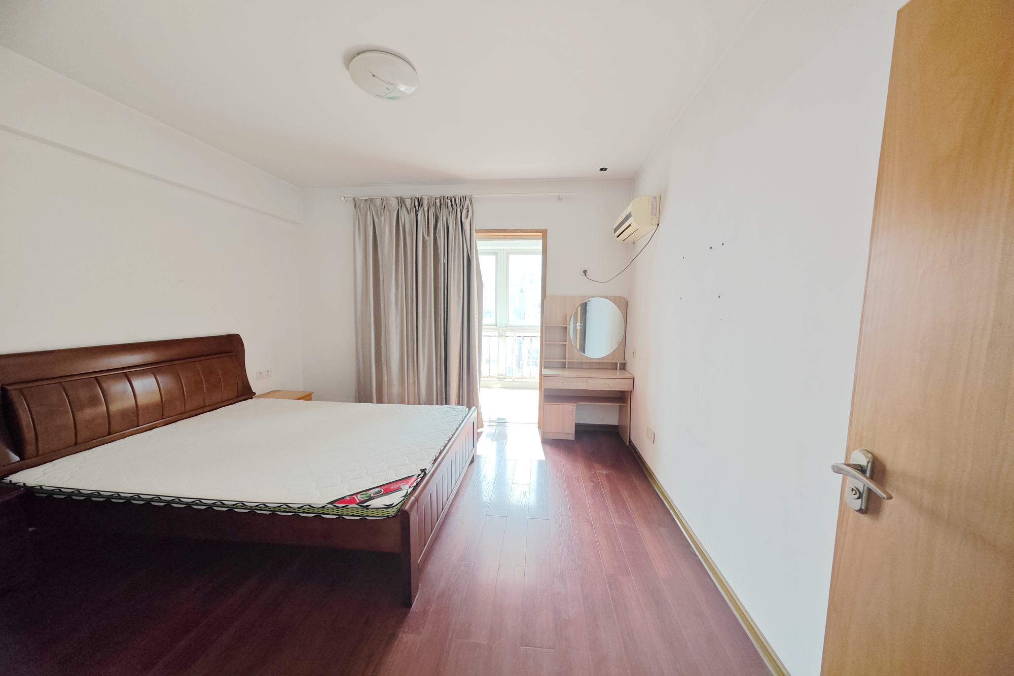 菁华源 3室2厅2卫 96.0万 菁华源 3室2厅2卫 96.0万卧室