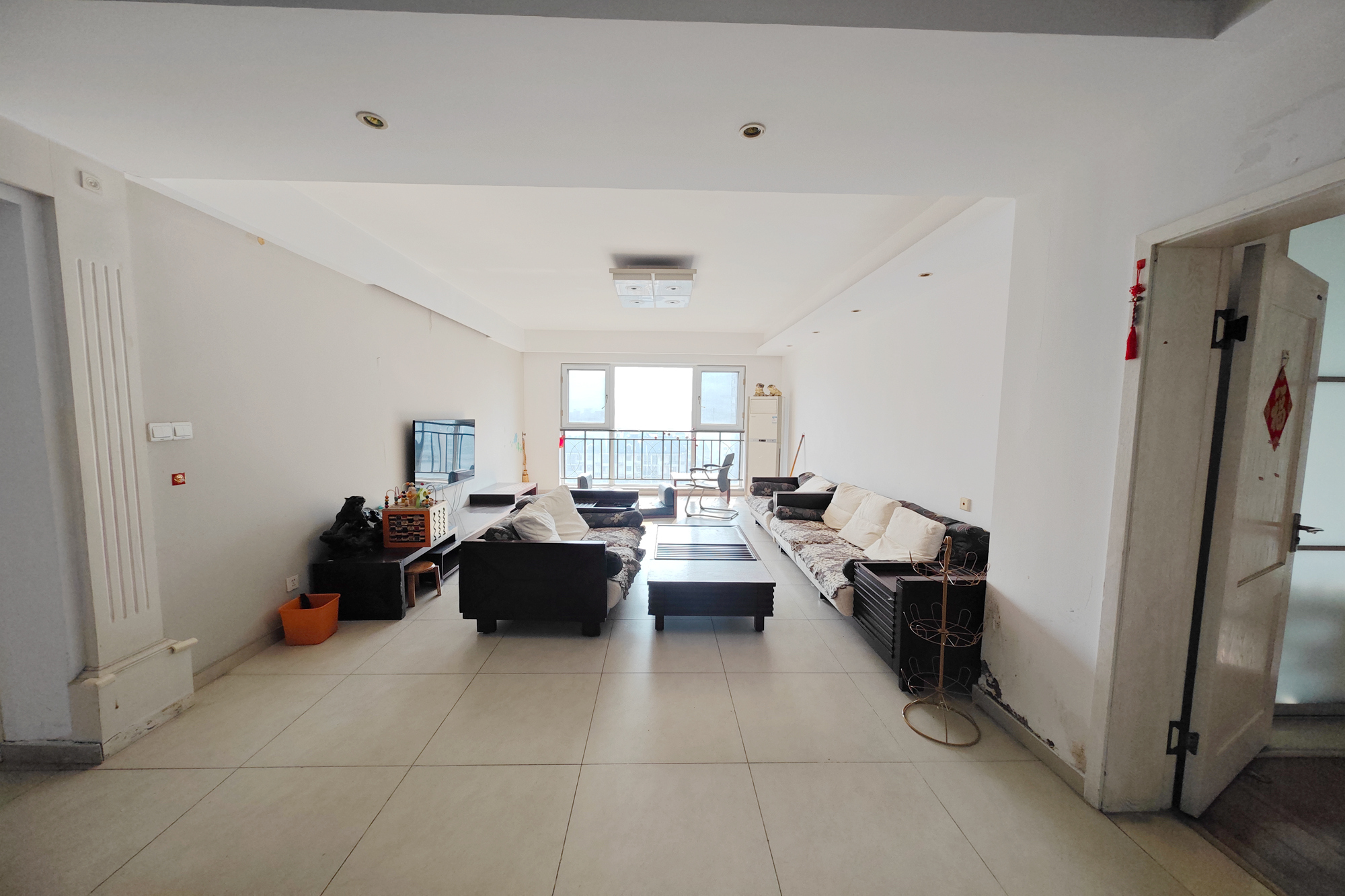 佳天瑞宁花园 3室2厅1卫 122.0万 佳天瑞宁花园 3室2厅1卫 122.0万客厅