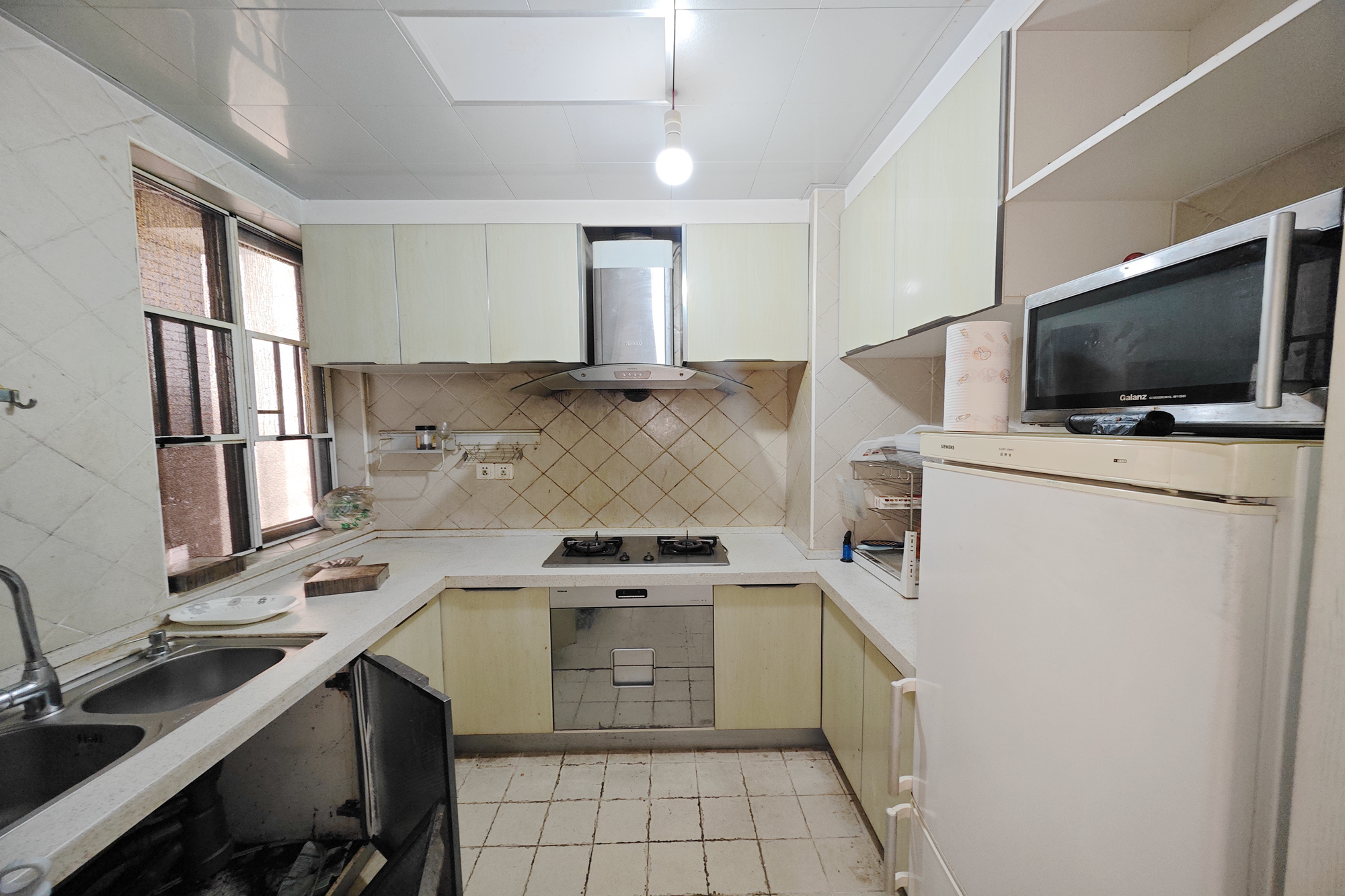 佳天瑞宁花园 3室2厅1卫 122.0万 佳天瑞宁花园 3室2厅1卫 122.0万厨房