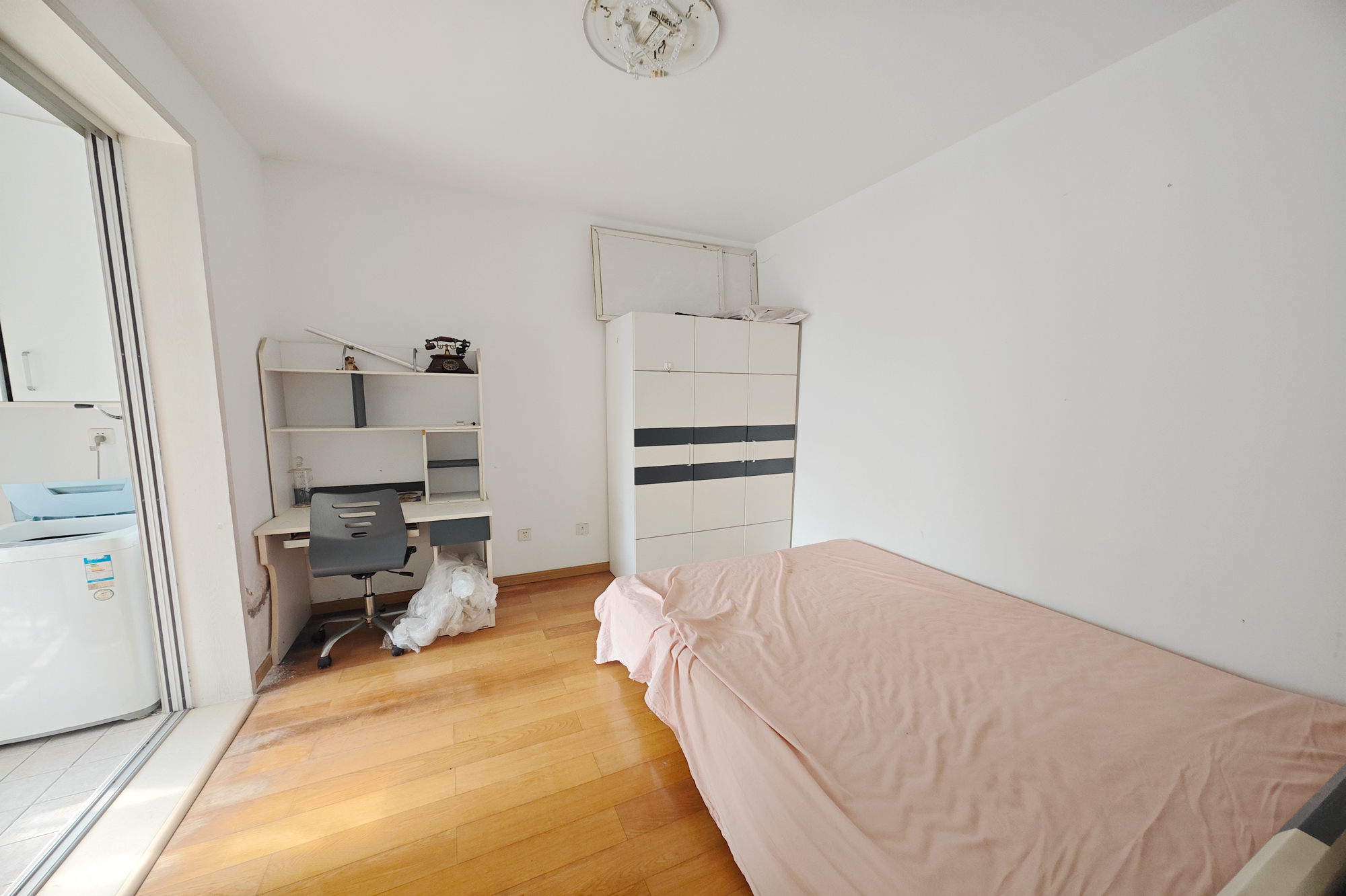 佳天瑞宁花园 3室2厅1卫 122.0万 佳天瑞宁花园 3室2厅1卫 122.0万卧室