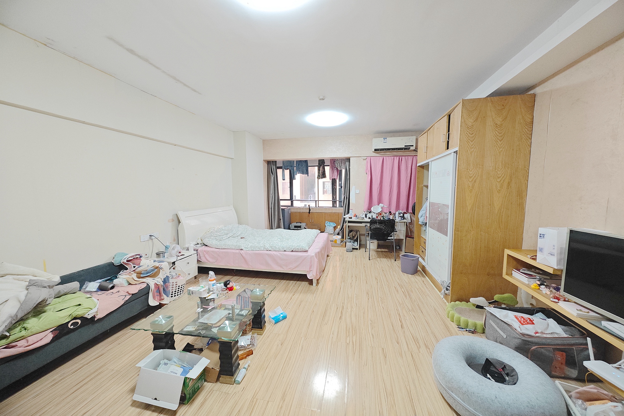万博汇  1室1厅1卫   58.00万卧室
