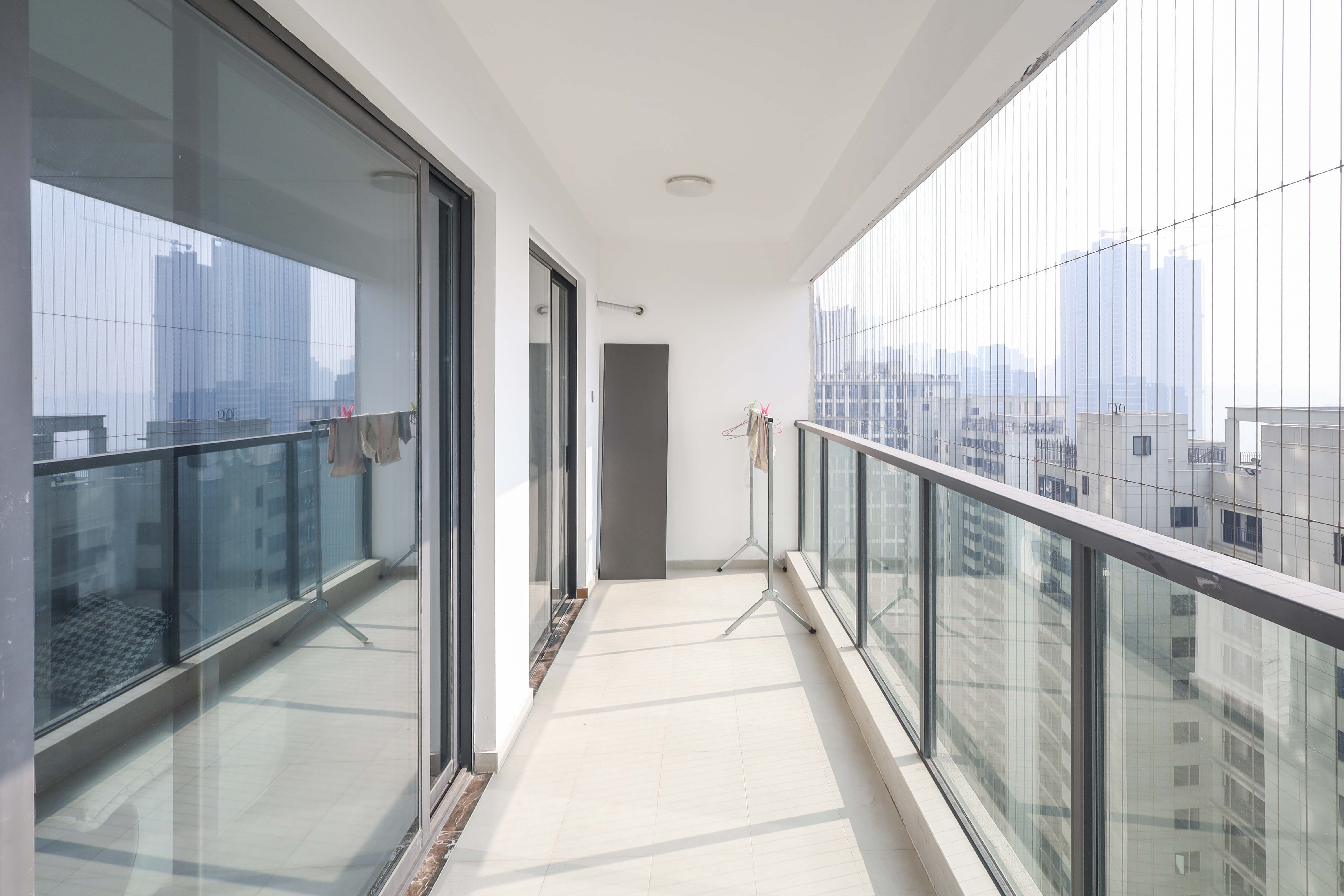 中国铁建湘语梅溪  4室2厅2卫   235.00万阳台