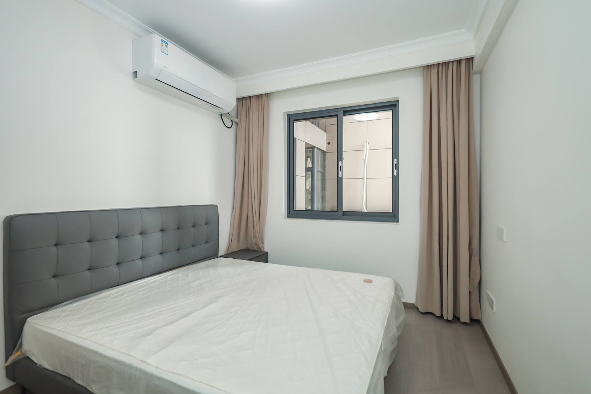 蓝光雍锦阁 3室2厅2卫 158.0万 蓝光雍锦阁 3室2厅2卫 158.0万卧室