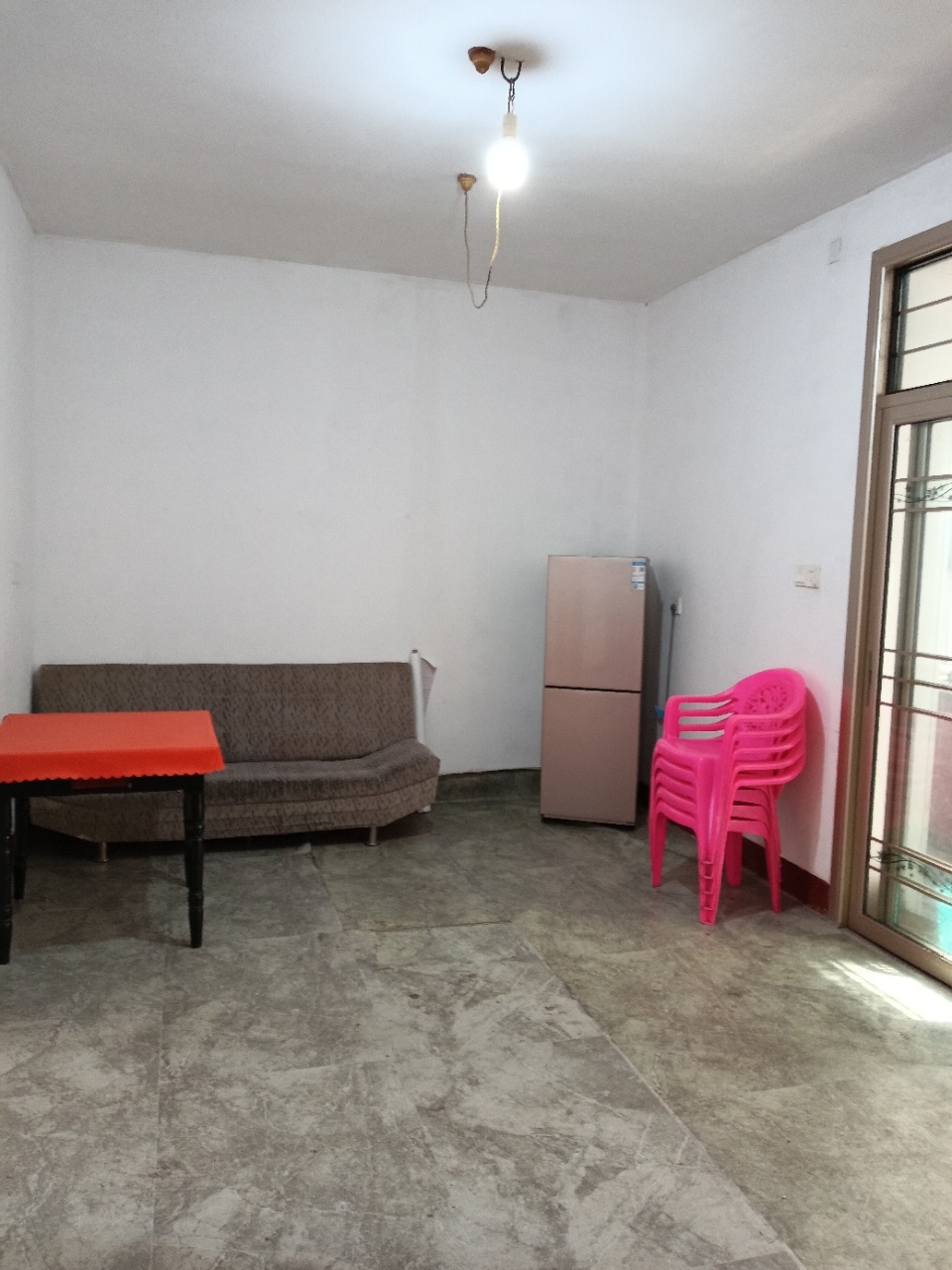 娄星区散盘  2室1厅1卫    750.0元/月室内图