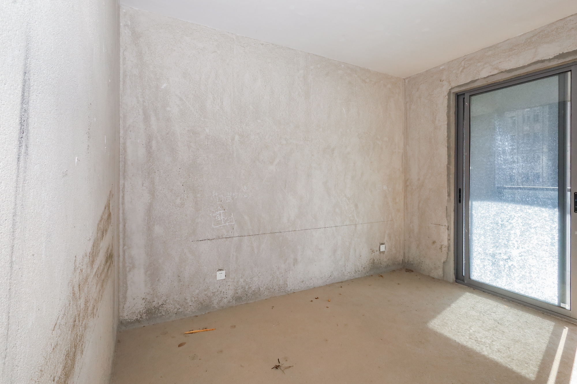 八方小区C区  3室2厅2卫    333.0万 八方小区C区  3室2厅2卫    333.0万卧室