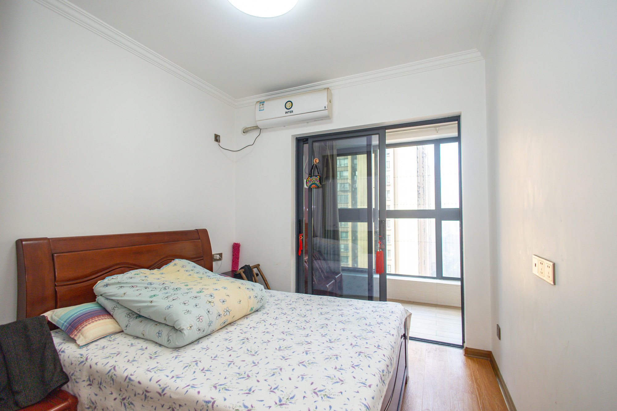 恒基凯旋门三期  2室1厅1卫    59.5万 恒基凯旋门三期  2室1厅1卫    59.5万卧室