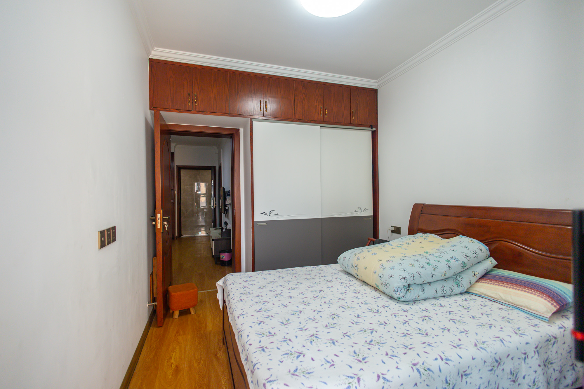 恒基凯旋门三期  2室1厅1卫    59.5万 恒基凯旋门三期  2室1厅1卫    59.5万卧室