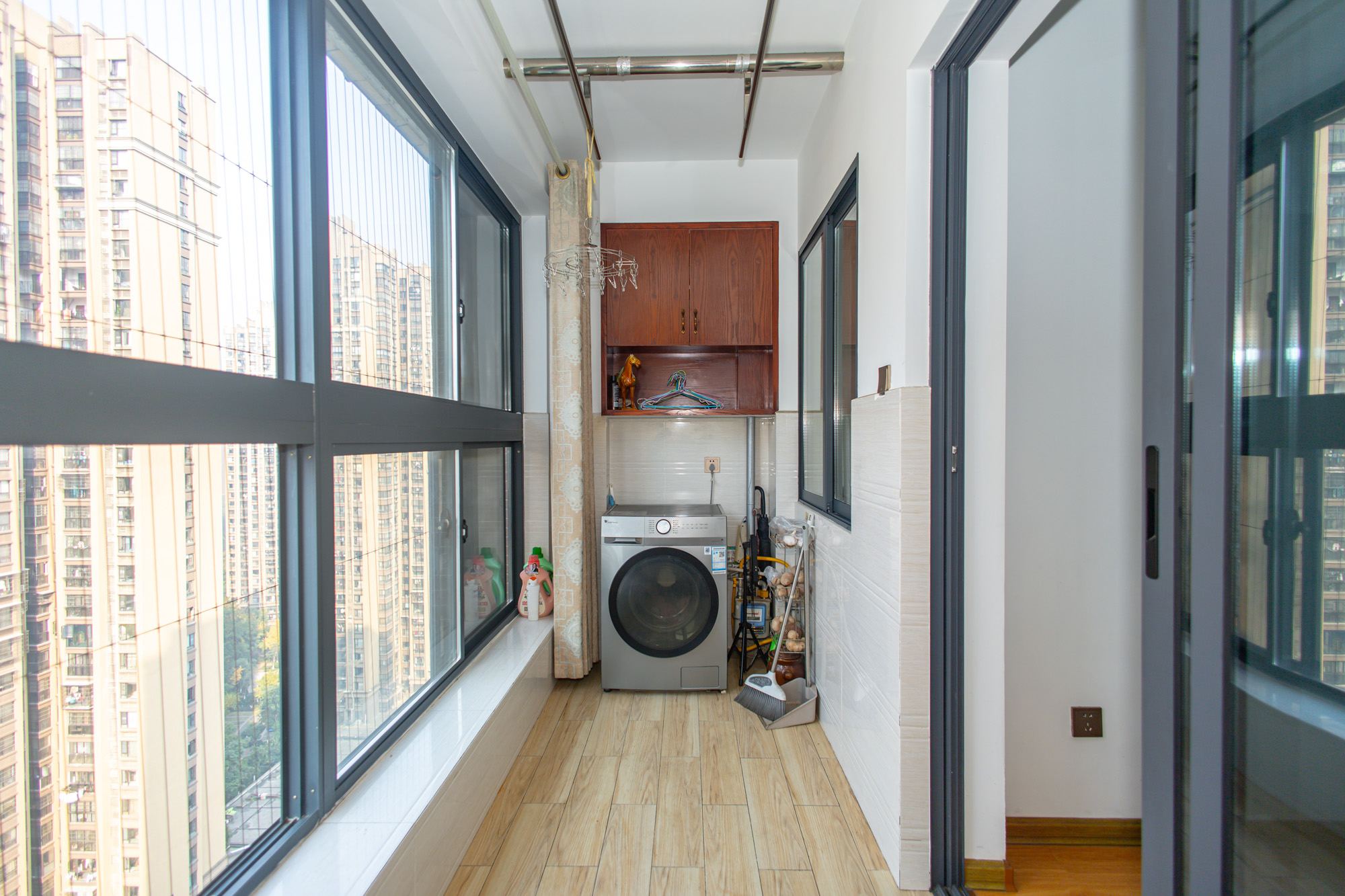 恒基凯旋门三期  2室1厅1卫    59.5万 恒基凯旋门三期  2室1厅1卫    59.5万阳台