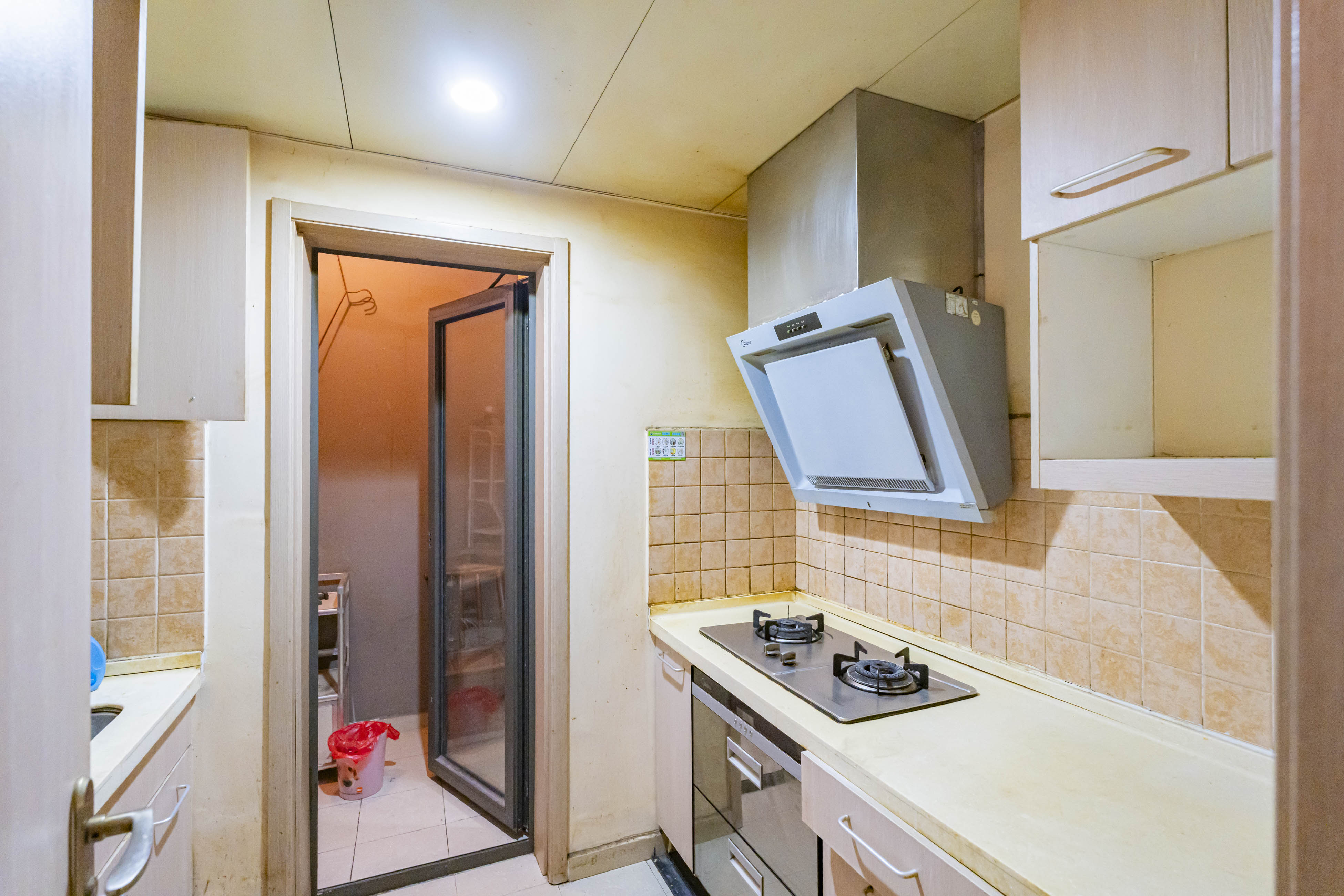 盛世美居荷园 2室2厅2卫 110.0万 盛世美居荷园 2室2厅2卫 110.0万厨房