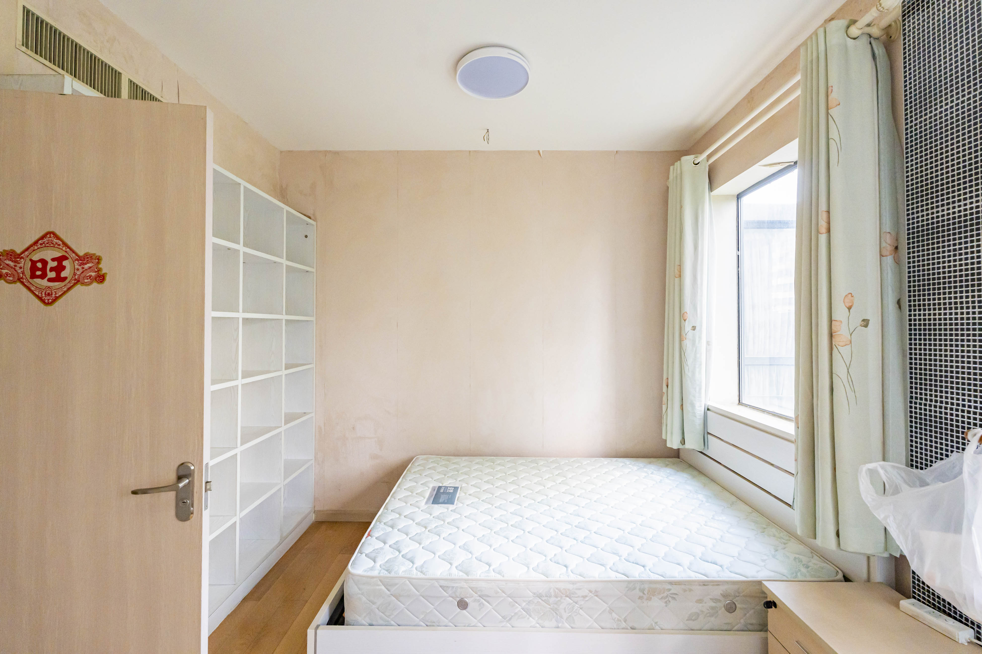 盛世美居荷园 2室2厅2卫 110.0万 盛世美居荷园 2室2厅2卫 110.0万卧室