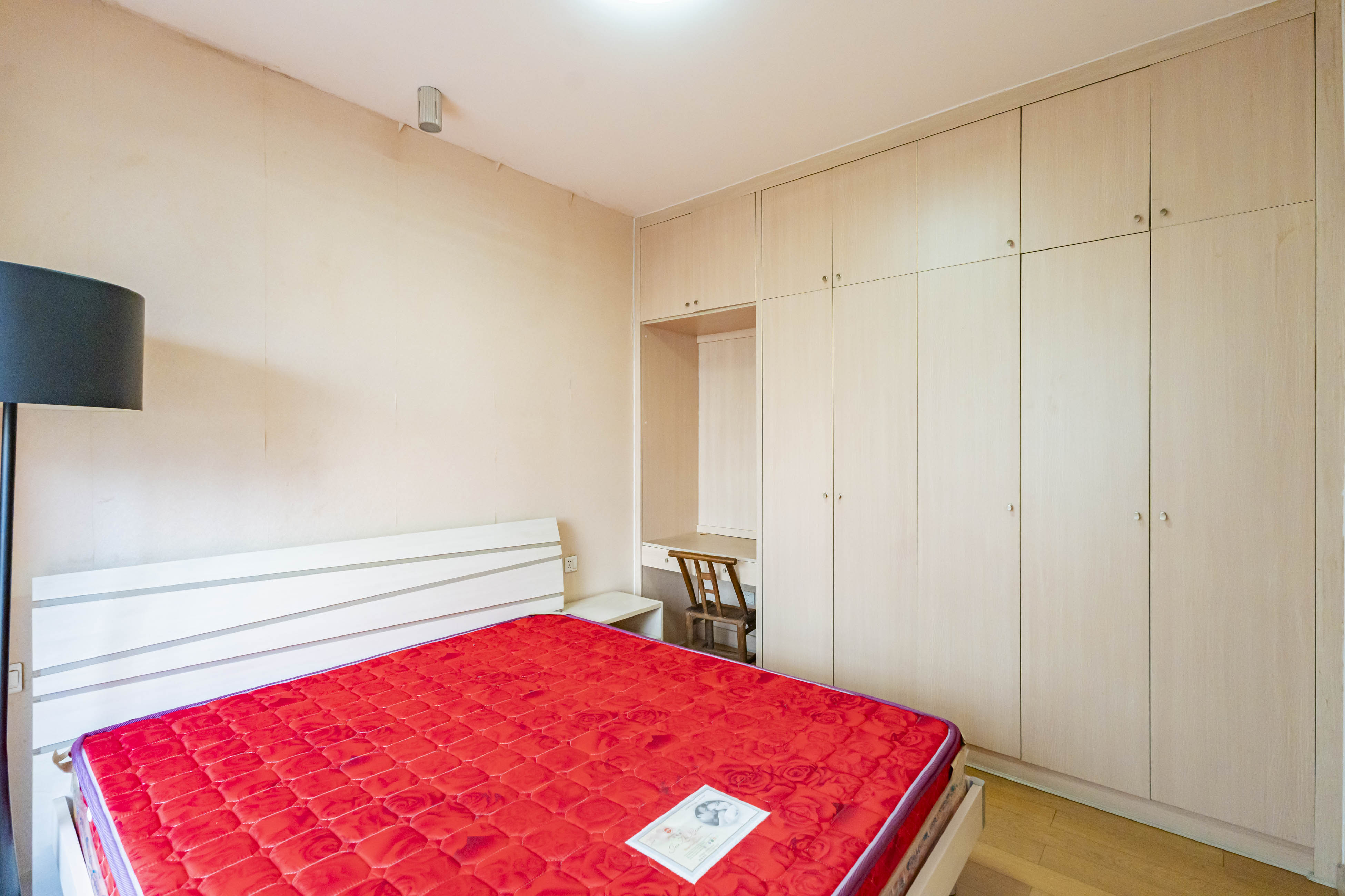 盛世美居荷园 2室2厅2卫 110.0万 盛世美居荷园 2室2厅2卫 110.0万卧室