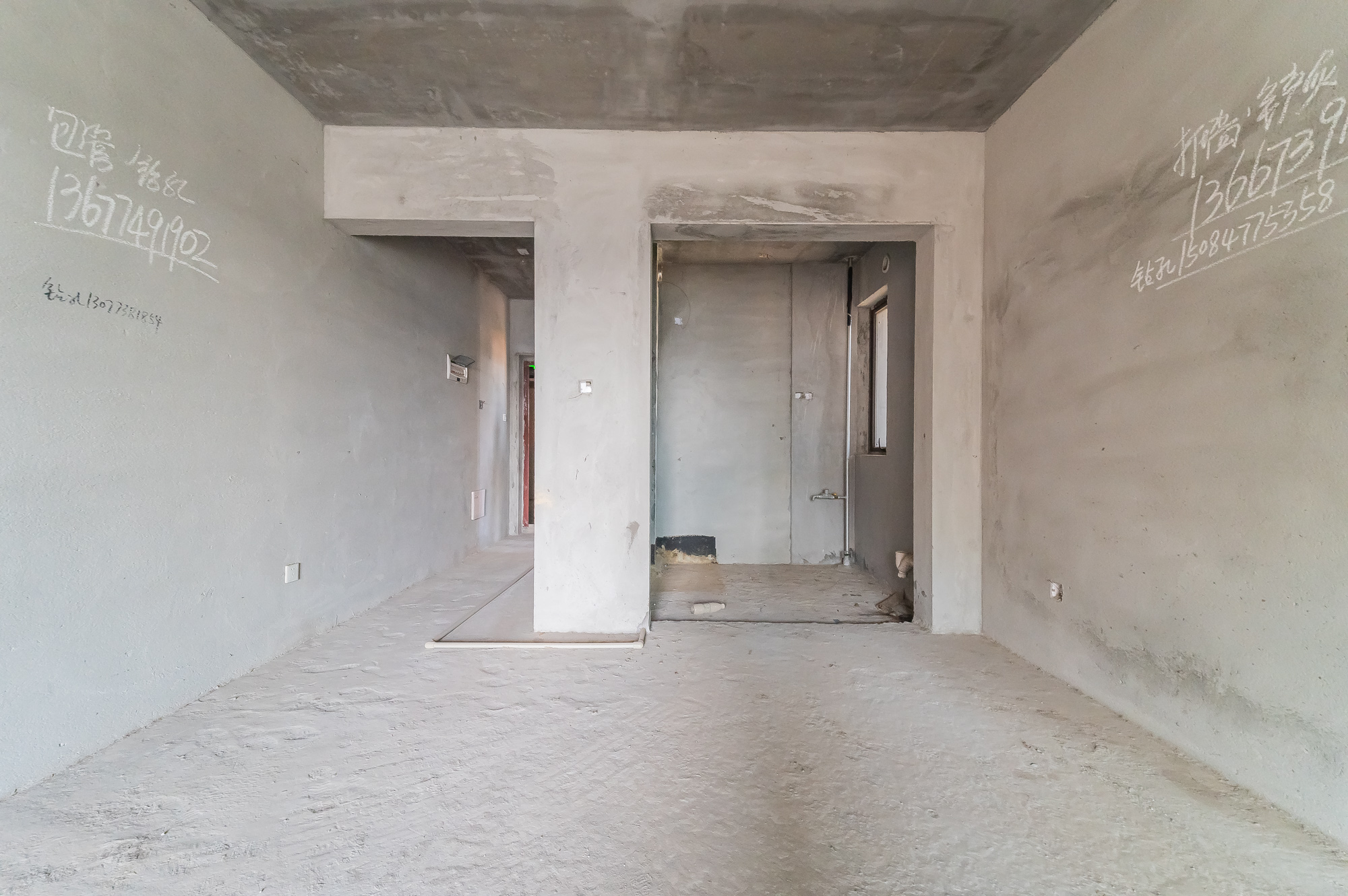 国泰九龙湾 3室2厅1卫 68.0万 国泰九龙湾 3室2厅1卫 68.0万客厅