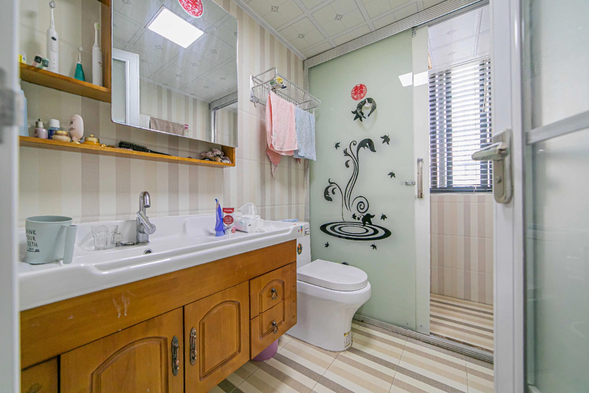 深业睿城 3室2厅2卫 90.0万 深业睿城 3室2厅2卫 90.0万卫生间