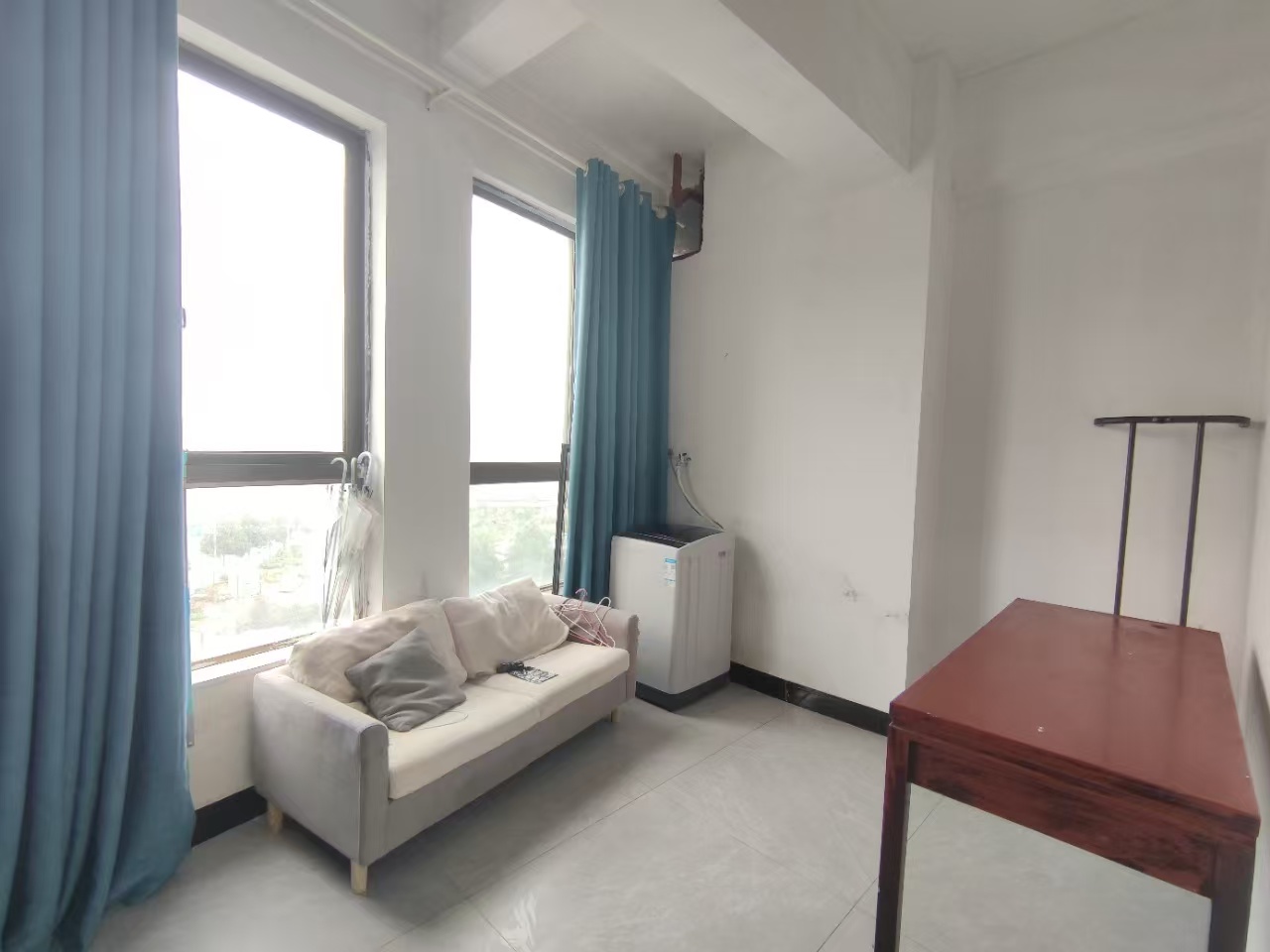 德庆水韵山城 1室1厅1卫 1000.0元/月 德庆水韵山城 1室1厅1卫 1000.0元/月室内图