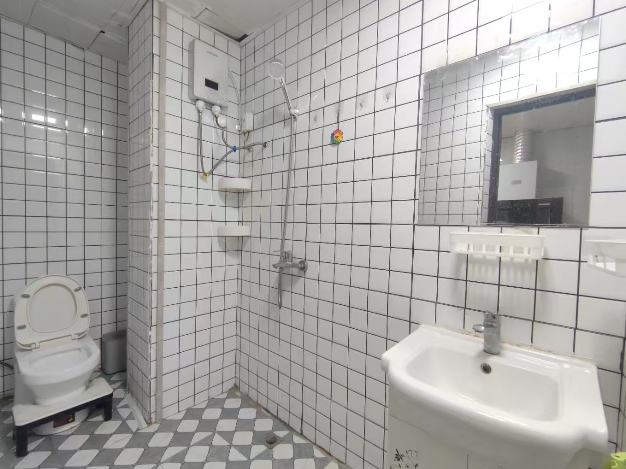 德庆水韵山城 1室1厅1卫 1000.0元/月 德庆水韵山城 1室1厅1卫 1000.0元/月室内图