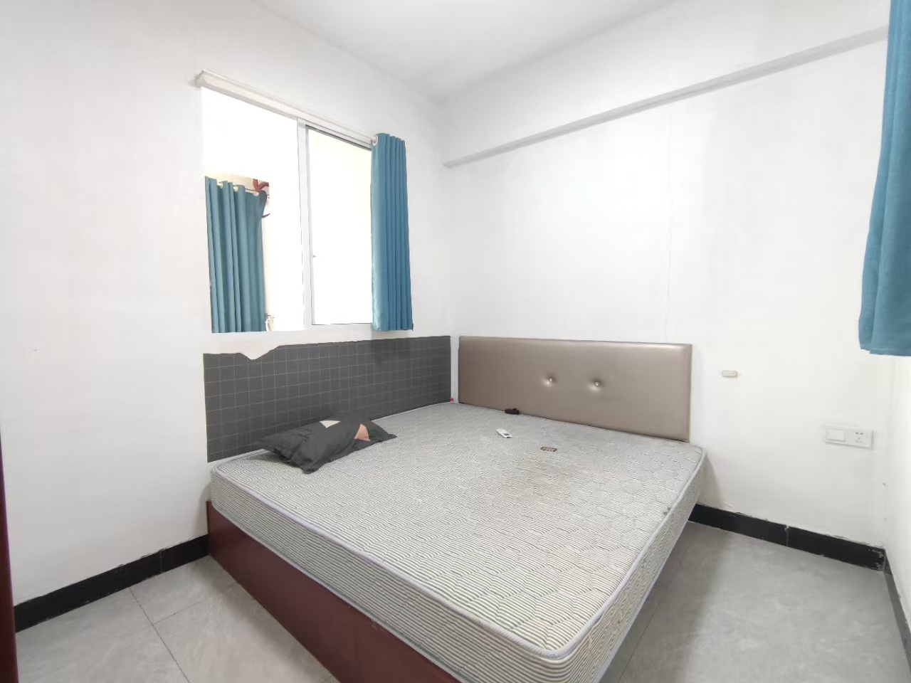 德庆水韵山城 1室1厅1卫 1000.0元/月 德庆水韵山城 1室1厅1卫 1000.0元/月室内图