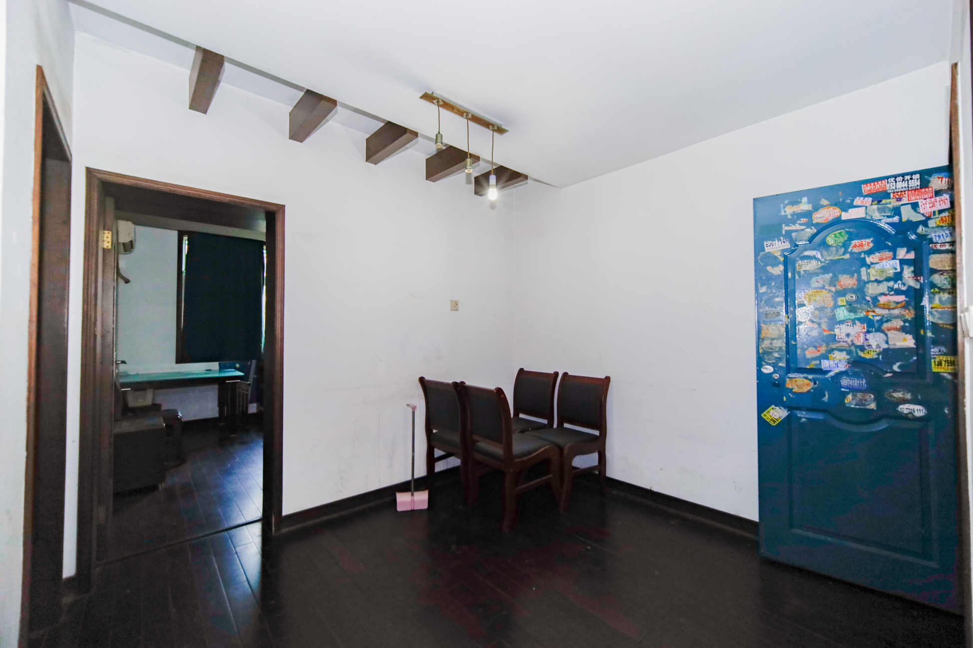 湘樟园小区(湘樟家园) 3室2厅1卫 57.8万 湘樟园小区(湘樟家园) 3室2厅1卫 57.8万客厅