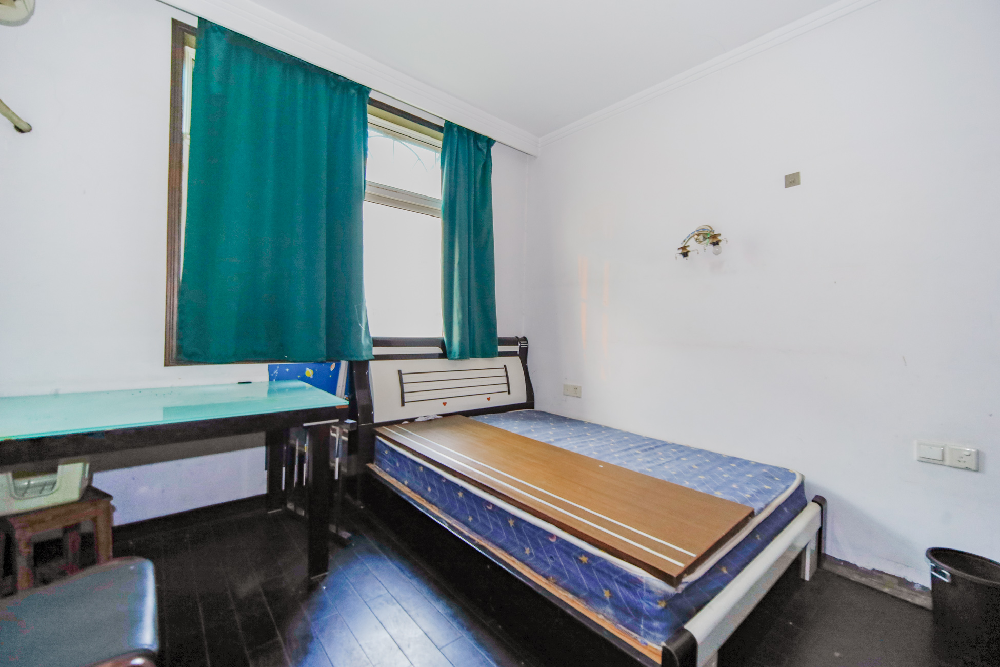 湘樟园小区(湘樟家园) 3室2厅1卫 57.8万 湘樟园小区(湘樟家园) 3室2厅1卫 57.8万卧室