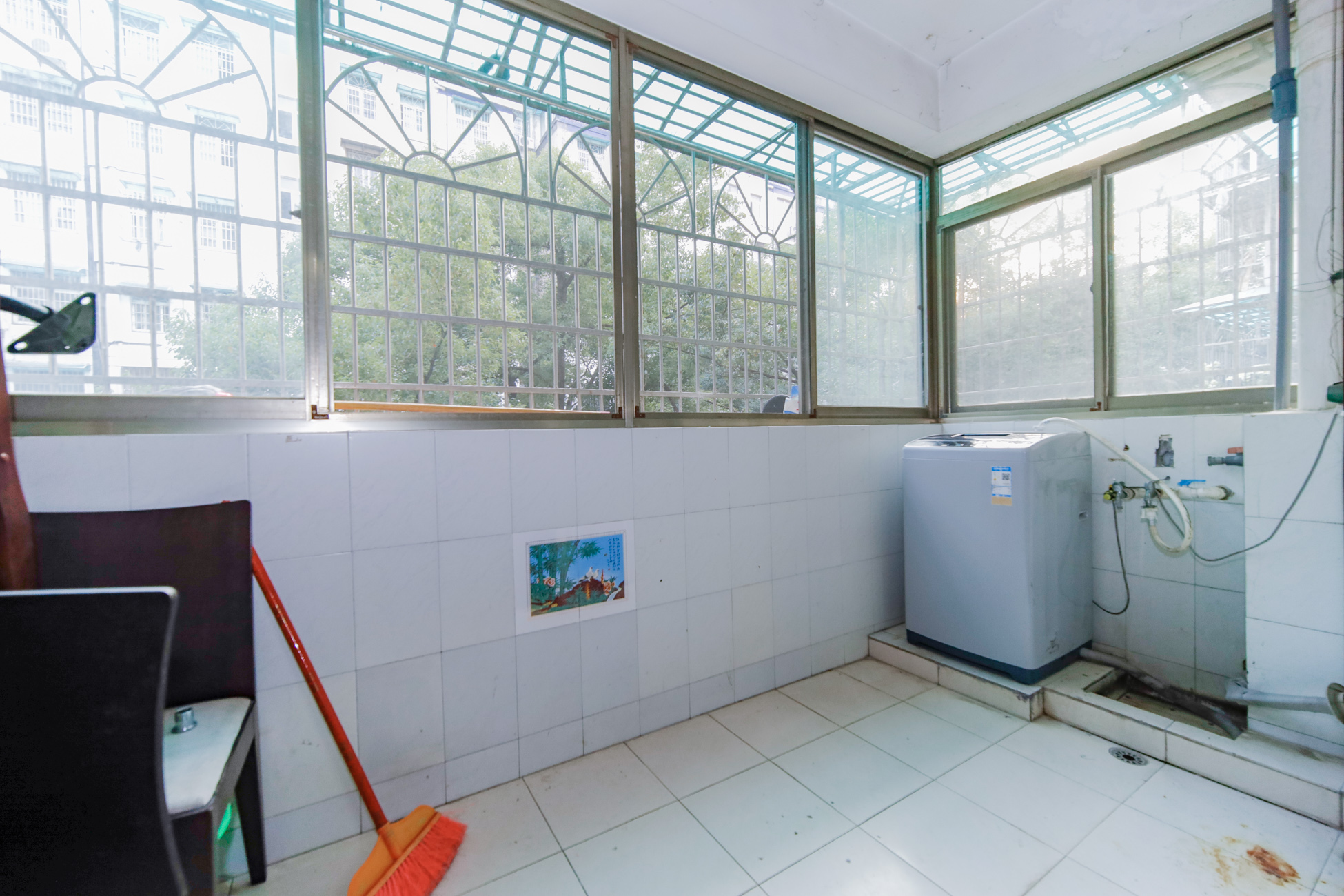 湘樟园小区(湘樟家园) 3室2厅1卫 57.8万 湘樟园小区(湘樟家园) 3室2厅1卫 57.8万阳台