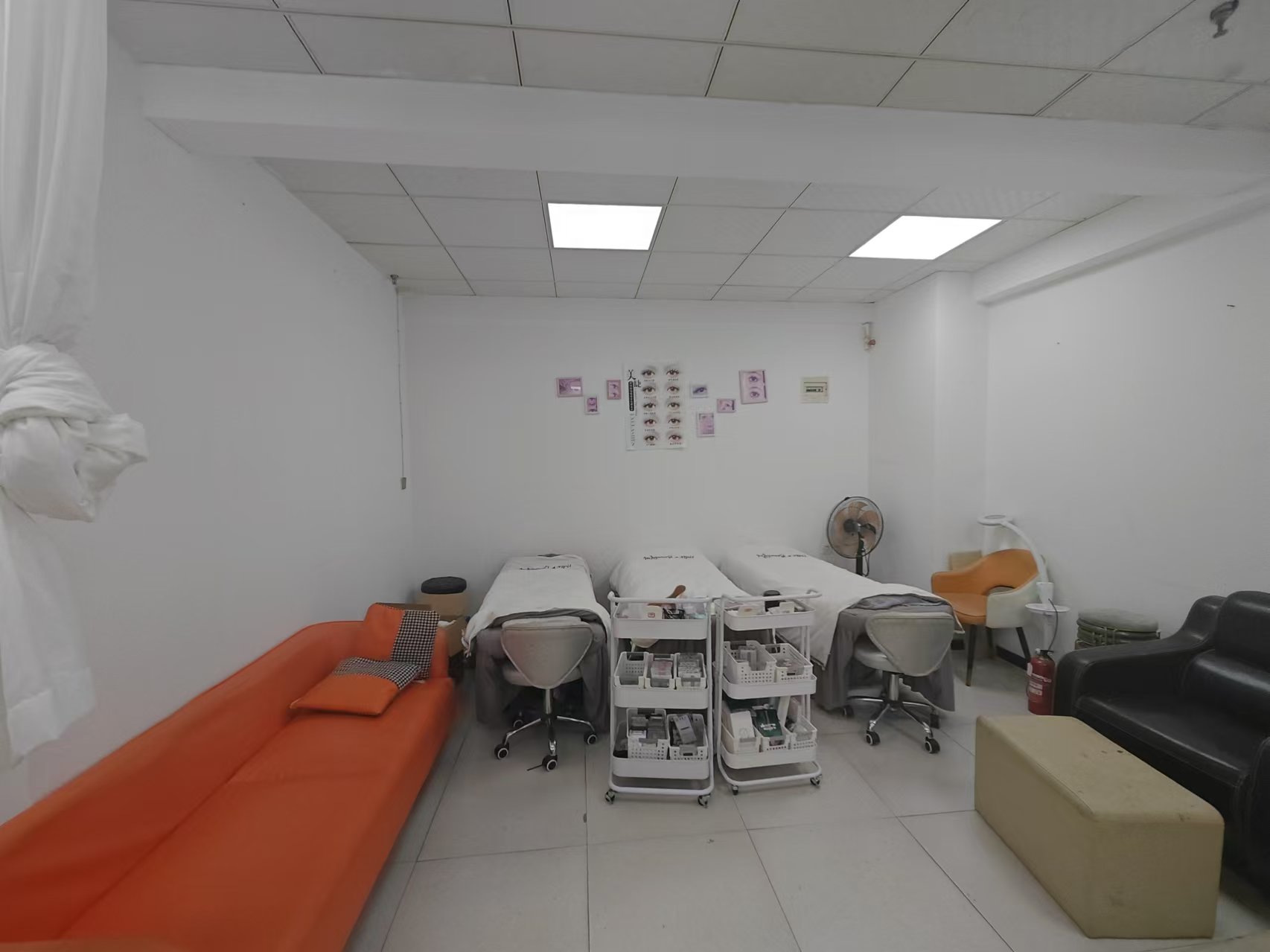 中央商业广场 2室1厅0卫 43.8万 中央商业广场 2室1厅0卫 43.8万室内图