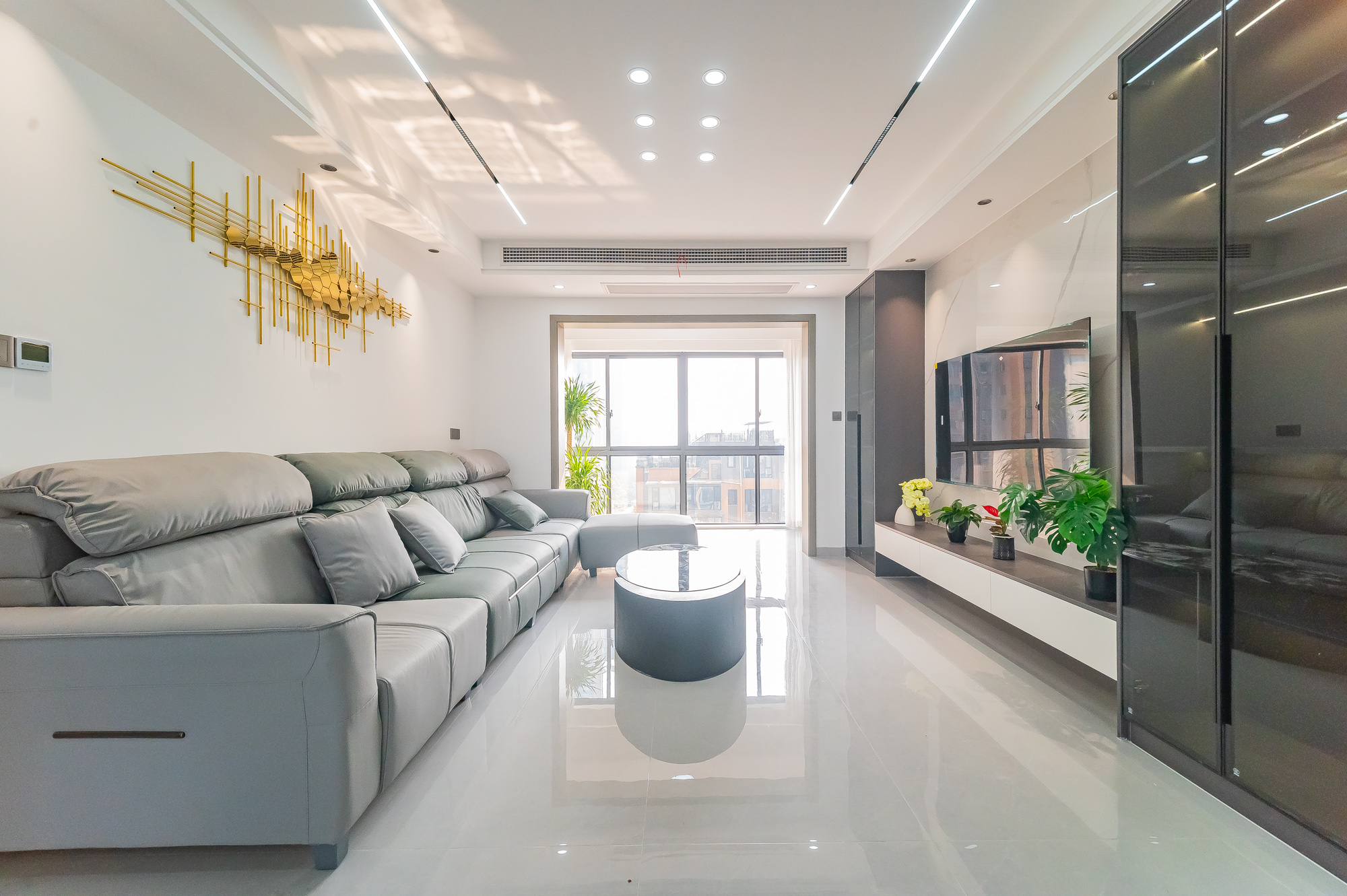 海伦春天 4室2厅2卫 105.8万 海伦春天 4室2厅2卫 105.8万客厅