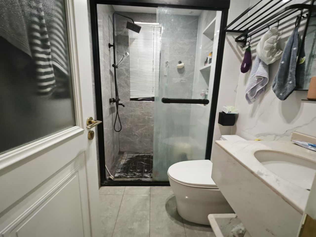 滨江海岸三期 4室2厅2卫 232.0万 滨江海岸三期 4室2厅2卫 232.0万室内图