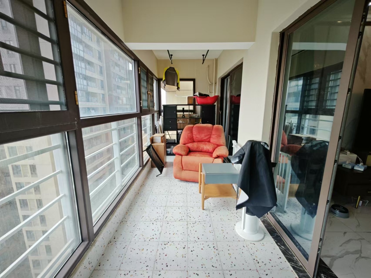 滨江海岸三期 4室2厅2卫 232.0万 滨江海岸三期 4室2厅2卫 232.0万室内图