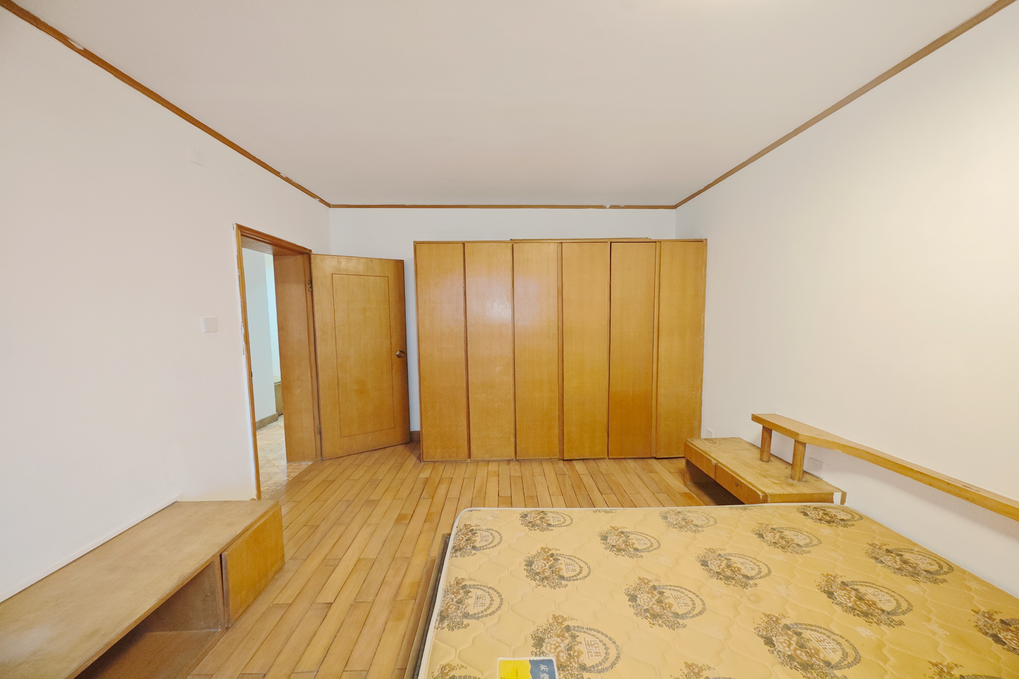 桔园小区卫技新村  3室2厅1卫   39.80万卧室